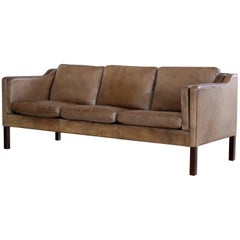 Borge Mogensen Modell 2213 Style Sofa in Cappuccino gefärbt Büffelleder