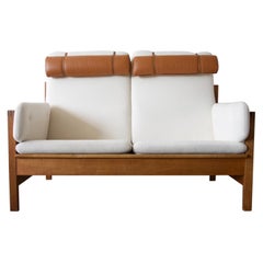 Borge Mogensen Model 225 White Sofa with Oak Frame