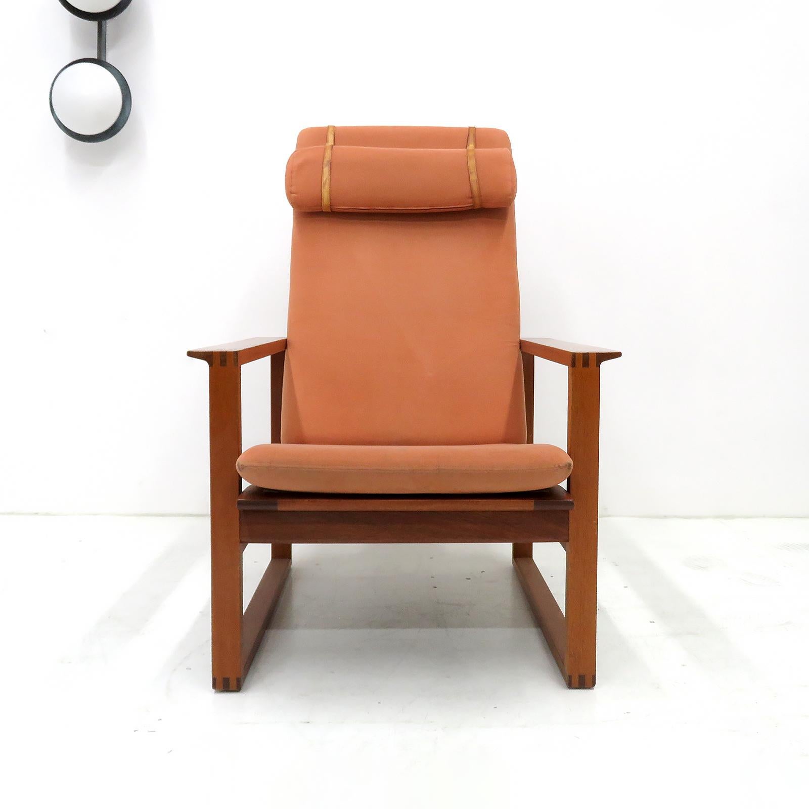 Merveilleuses chaises longues à dossier haut 