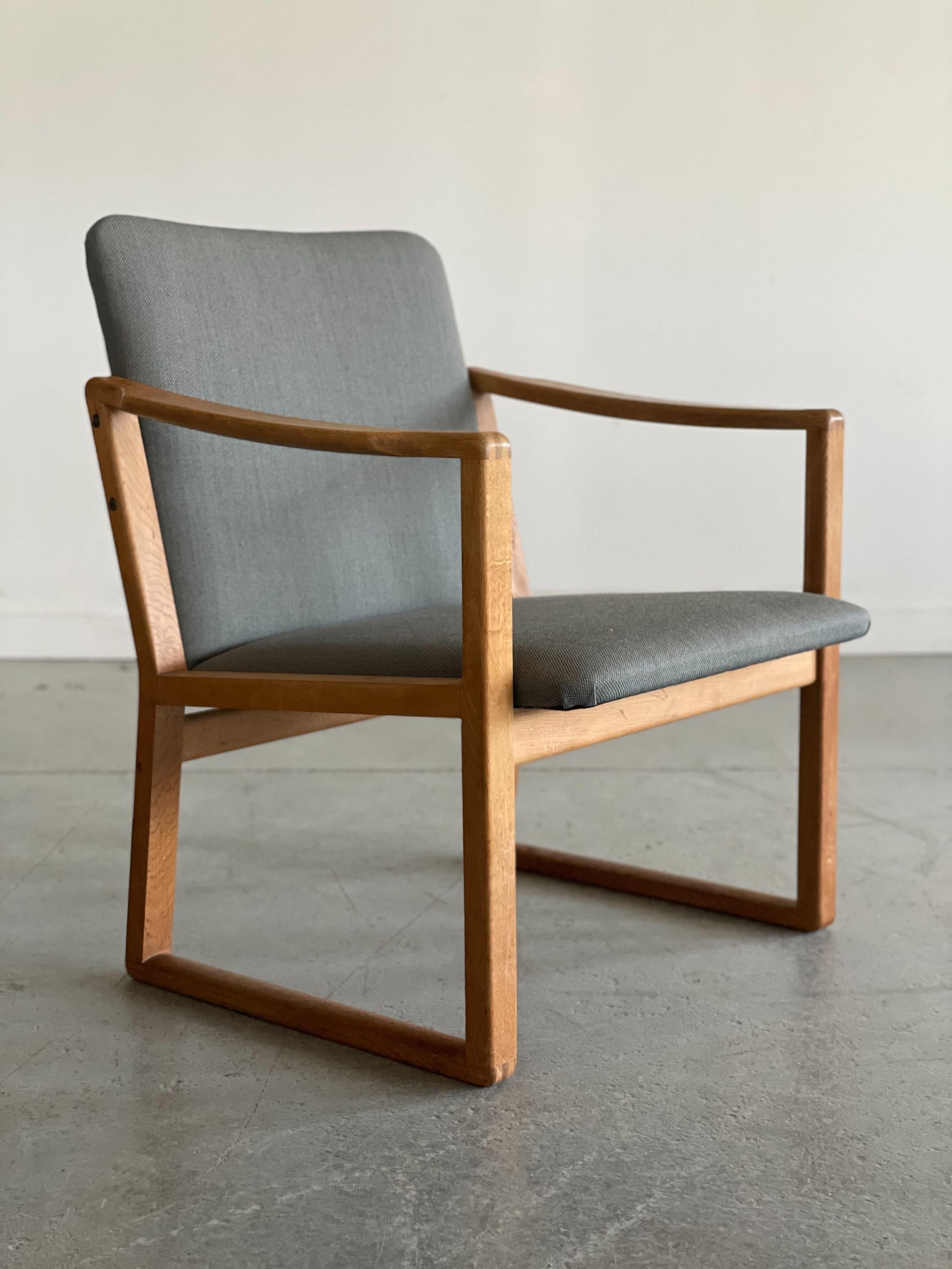 Borge Mogensen Modelo 233 Sillón de roble para Fredericia en venta 2