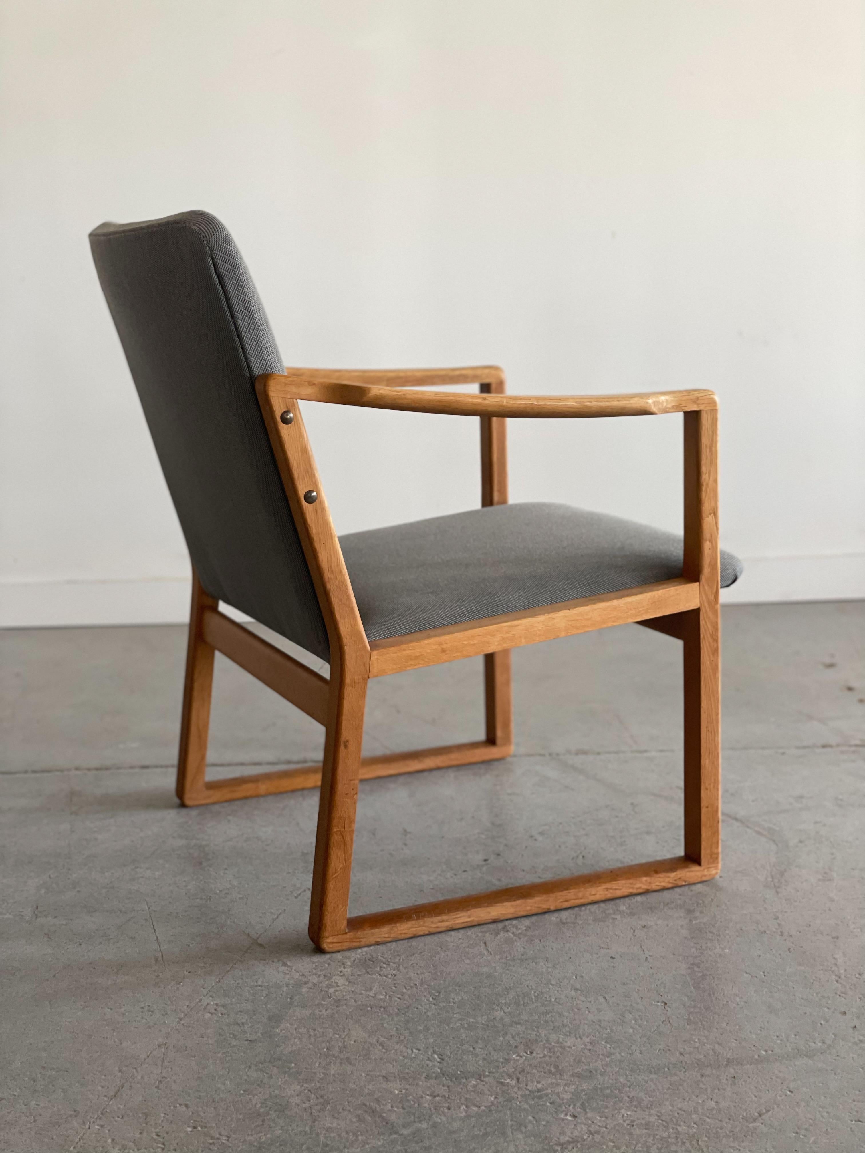 Borge Mogensen Modelo 233 Sillón de roble para Fredericia en venta 4