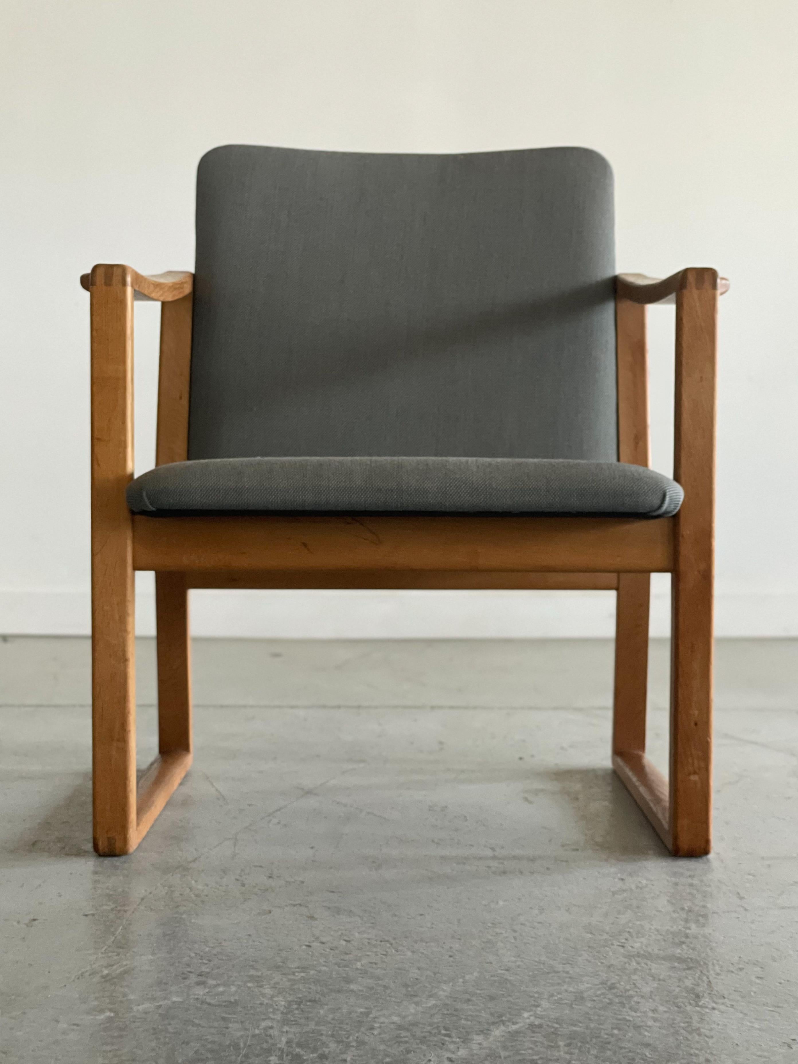 Borge Mogensen Modelo 233 Sillón de roble para Fredericia Carpintería en venta