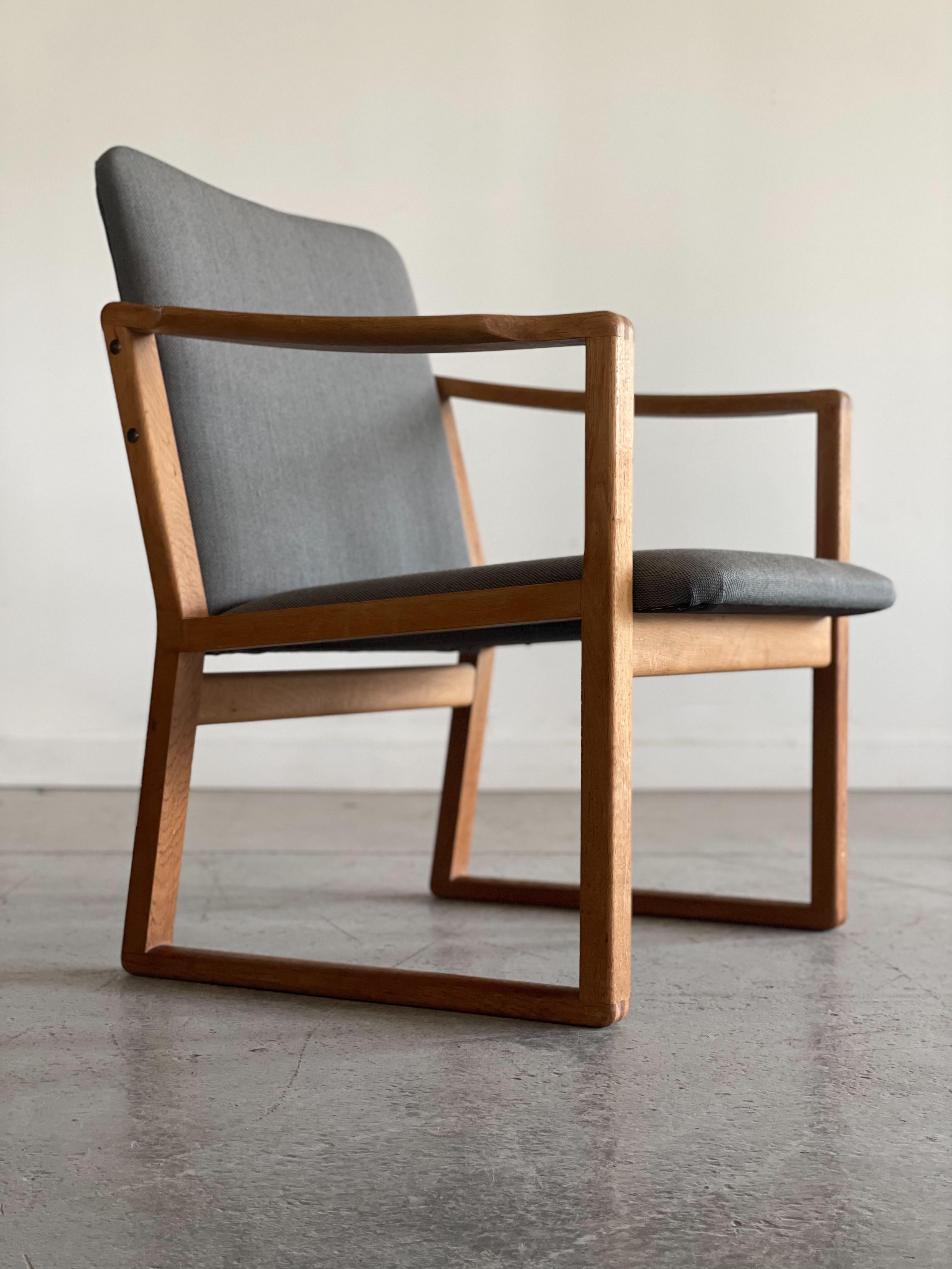 Borge Mogensen Modelo 233 Sillón de roble para Fredericia en Bueno estado para la venta en Winnipeg, MB