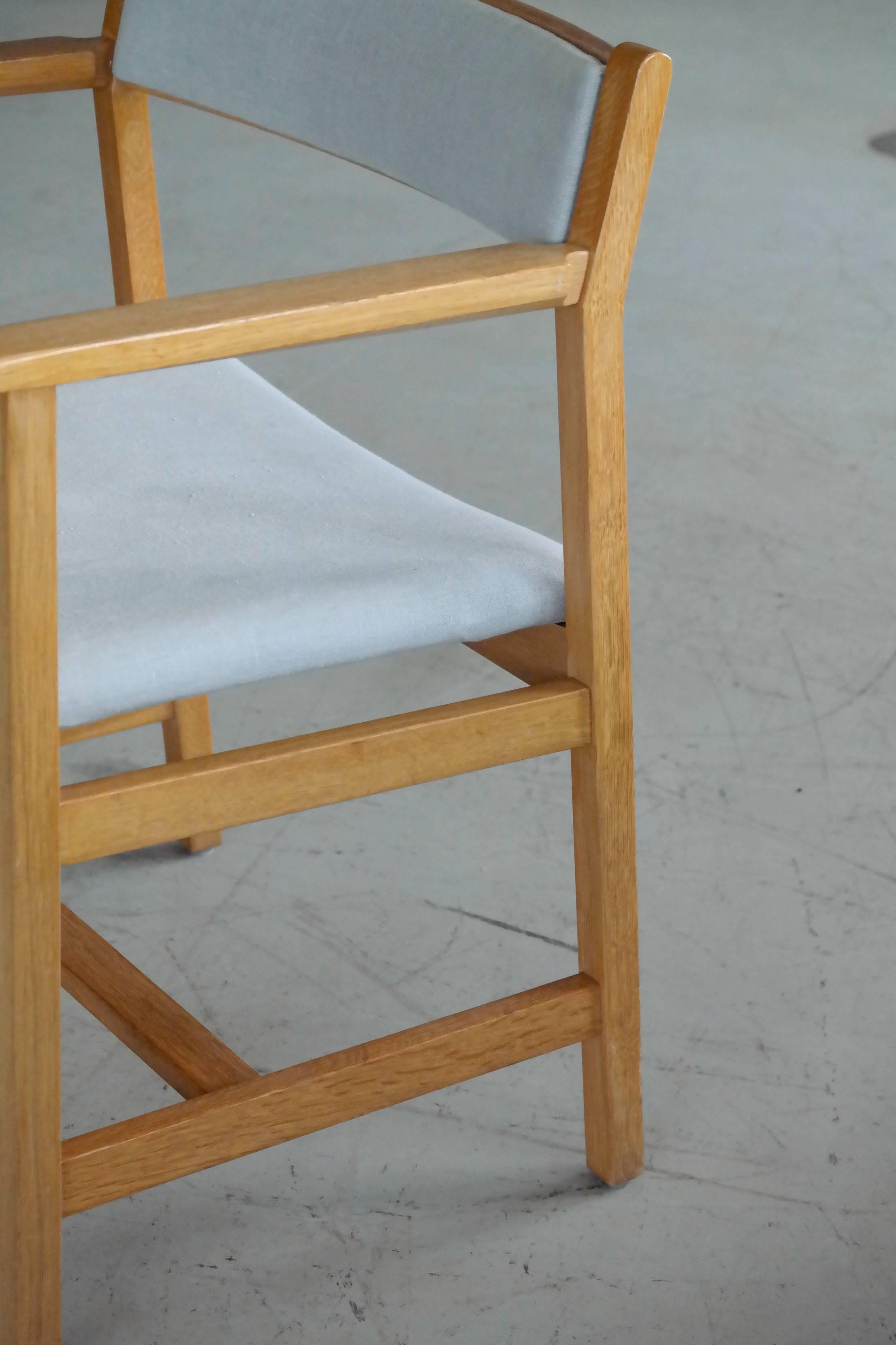 Fauteuil d'appoint ou fauteuil en chêne Børge Mogensen Modèle 3242 pour Fredericia Stolefabrik en vente 3