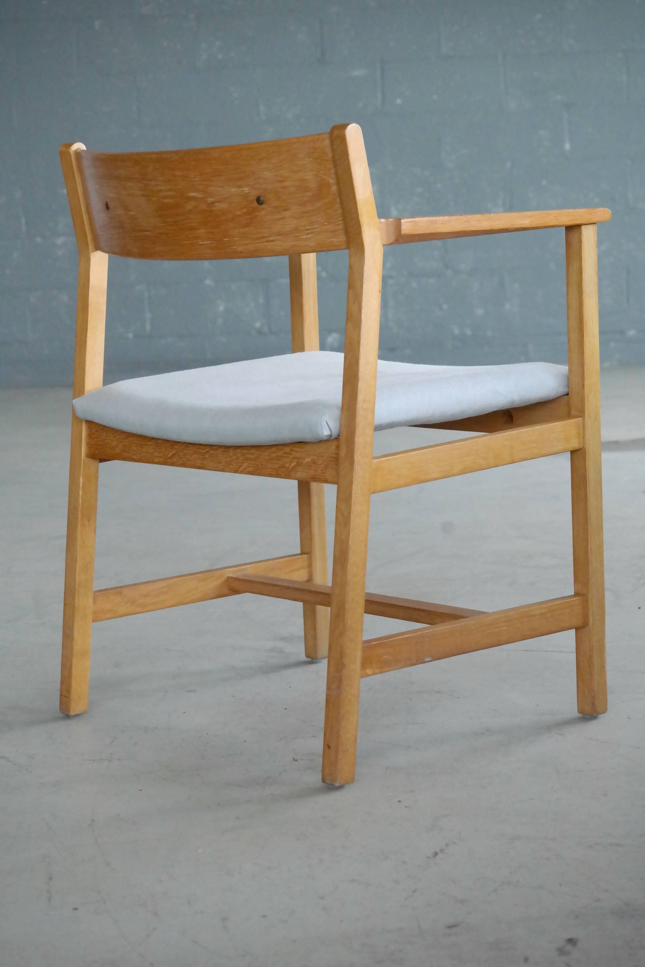Milieu du XXe siècle Fauteuil d'appoint ou fauteuil en chêne Børge Mogensen Modèle 3242 pour Fredericia Stolefabrik en vente