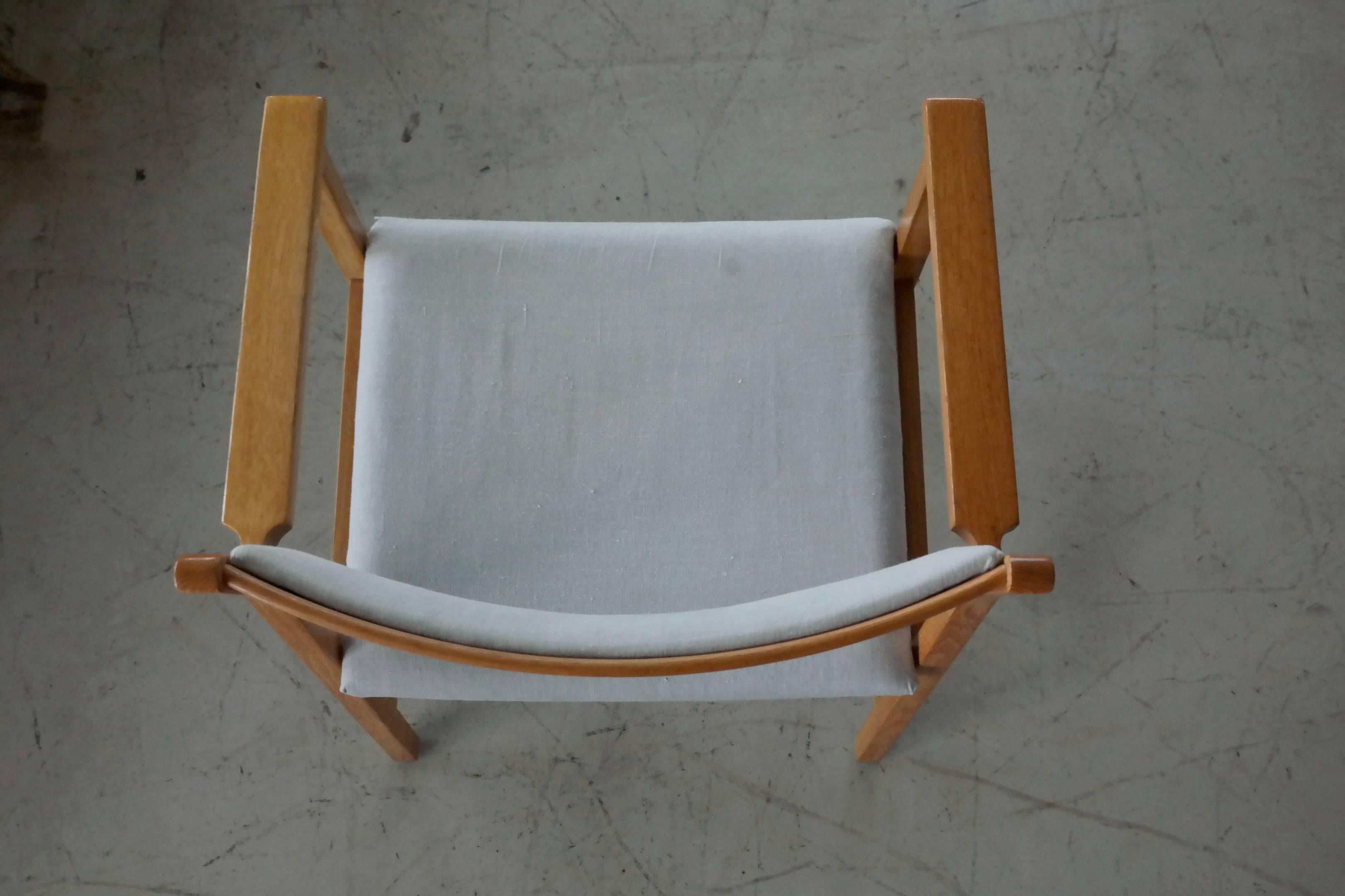 Linen Børge Mogensen Model 3242 Oak Side or Armchair for Fredericia Stolefabrik For Sale