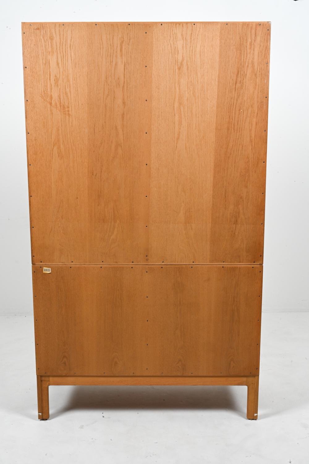 Borge Mogensen Oak bookcase with Cabinet Doors For Sale 7