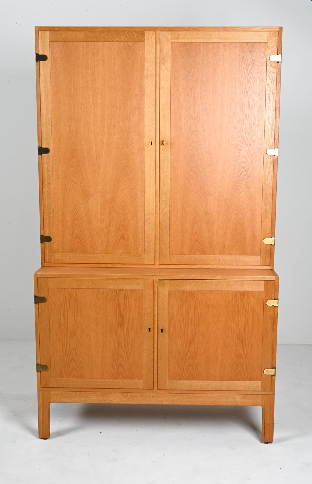 Mid-Century Modern Borge Mogensen Oak bookcase with Cabinet Doors For Sale