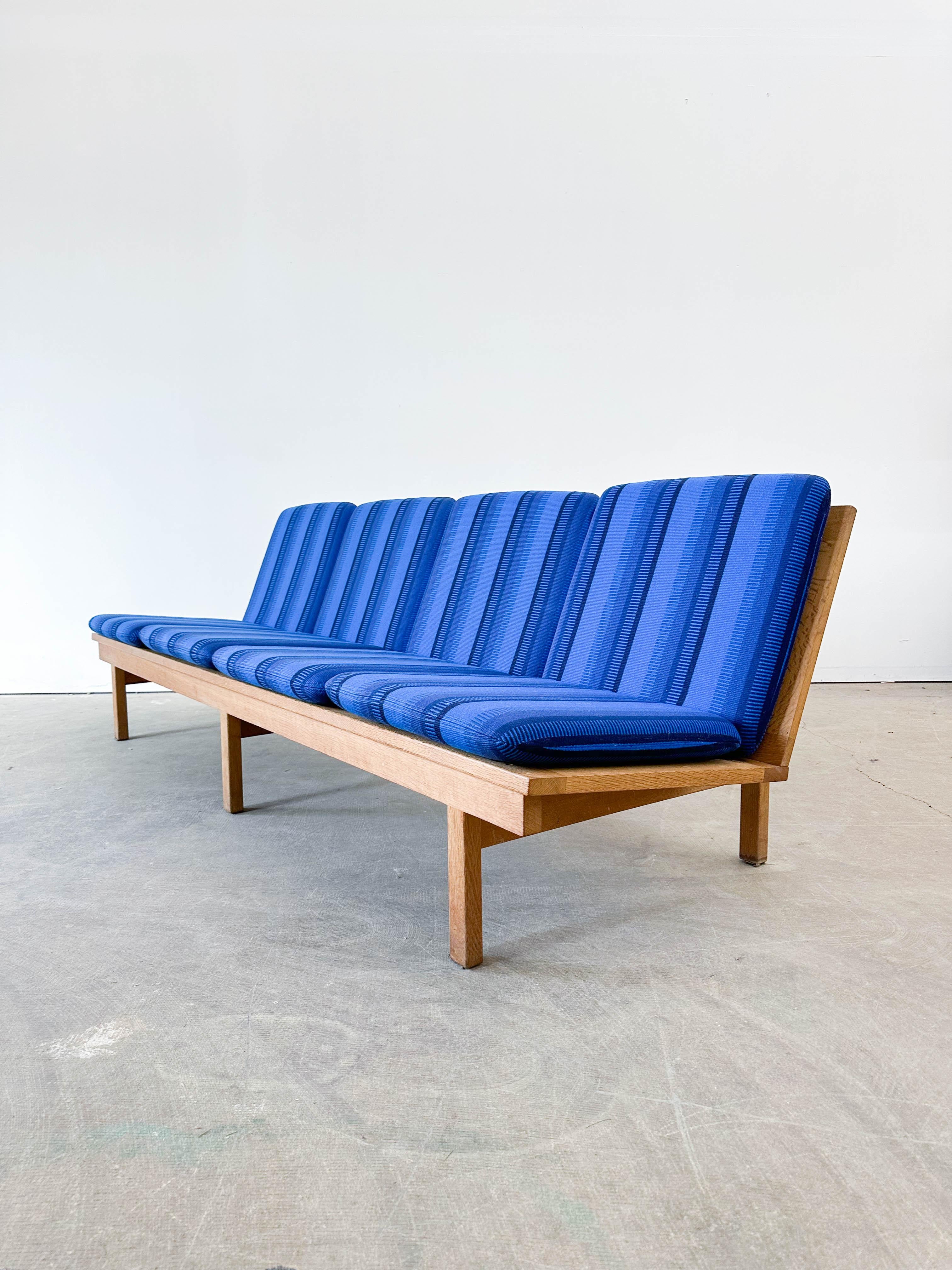 Borge Mogensen Oak Sofa for Fredericia Stolefabrik For Sale 3