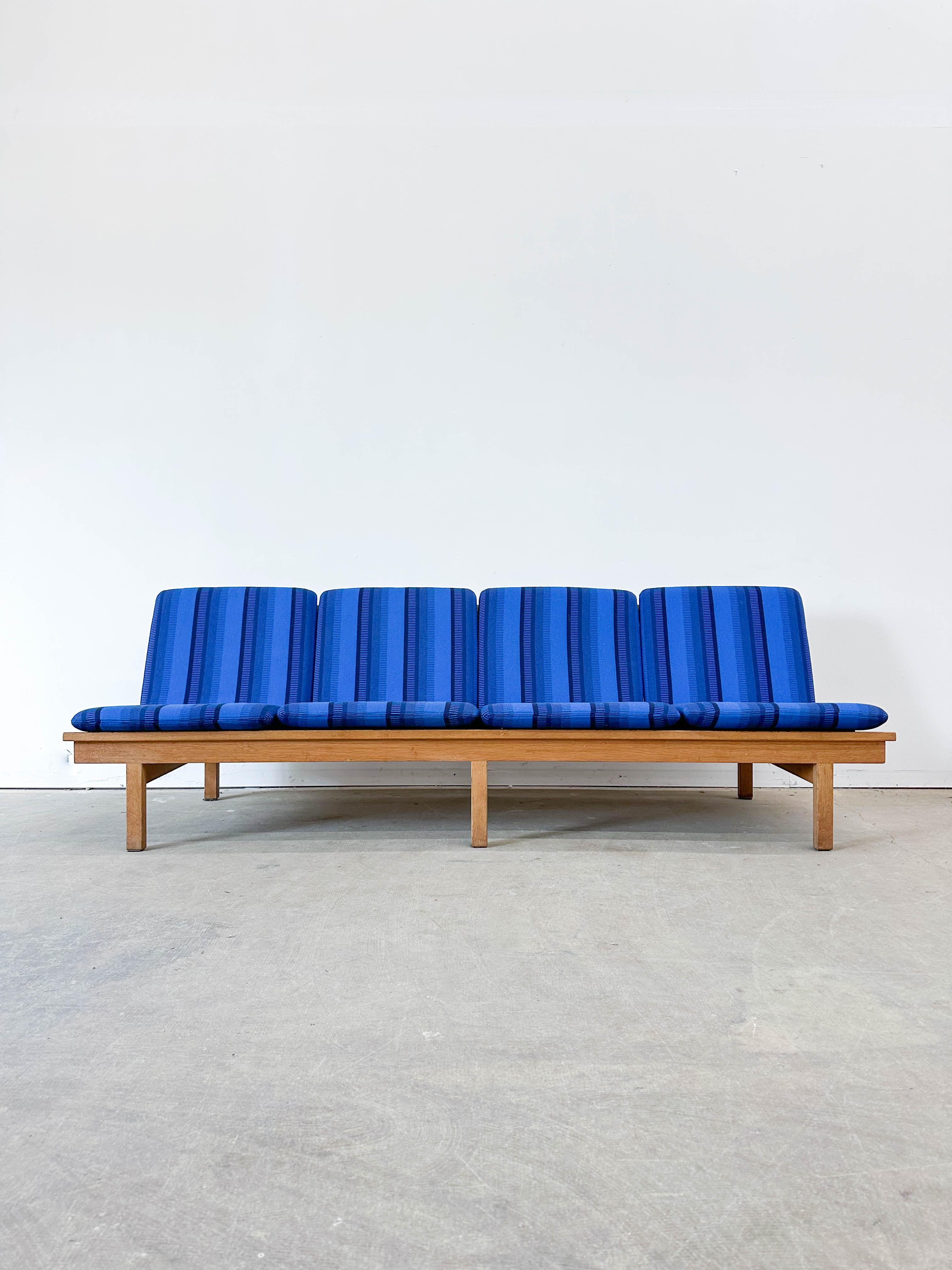 Mid-Century Modern Borge Mogensen Oak Sofa for Fredericia Stolefabrik For Sale