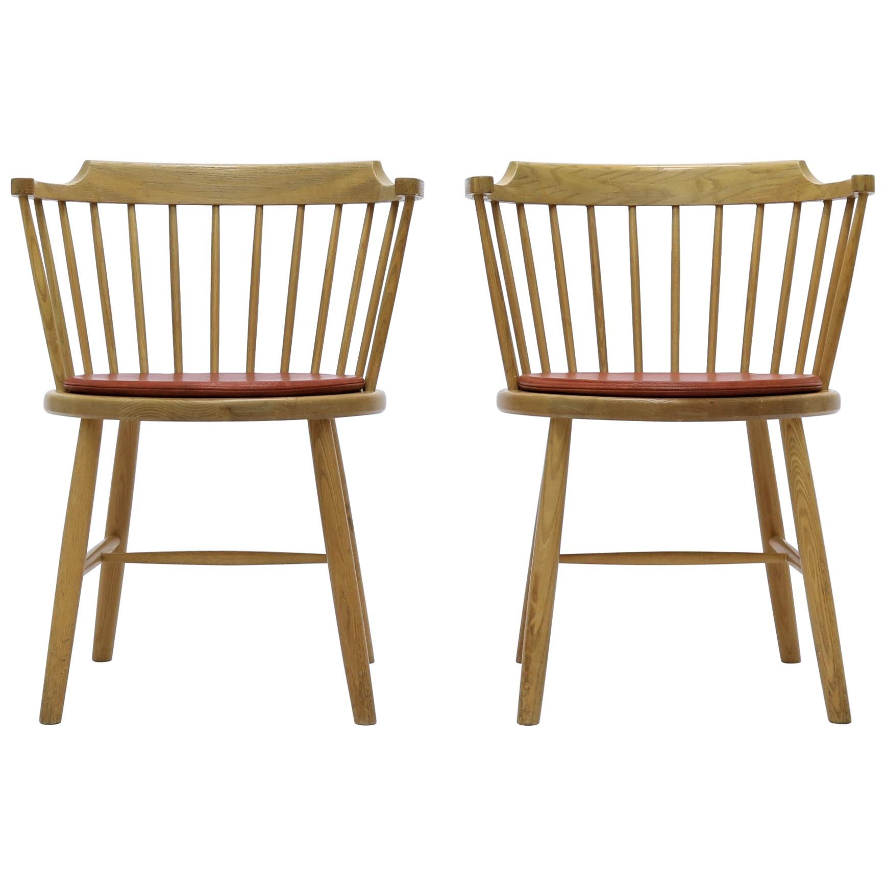 Borge Mogensen Pair of Danish Modern Armchairs in Oak and Leather