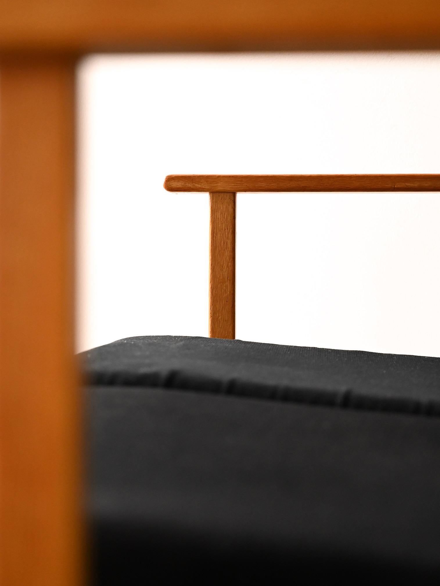 Fabric Borge Mogensen oak armchair model 2259 For Sale