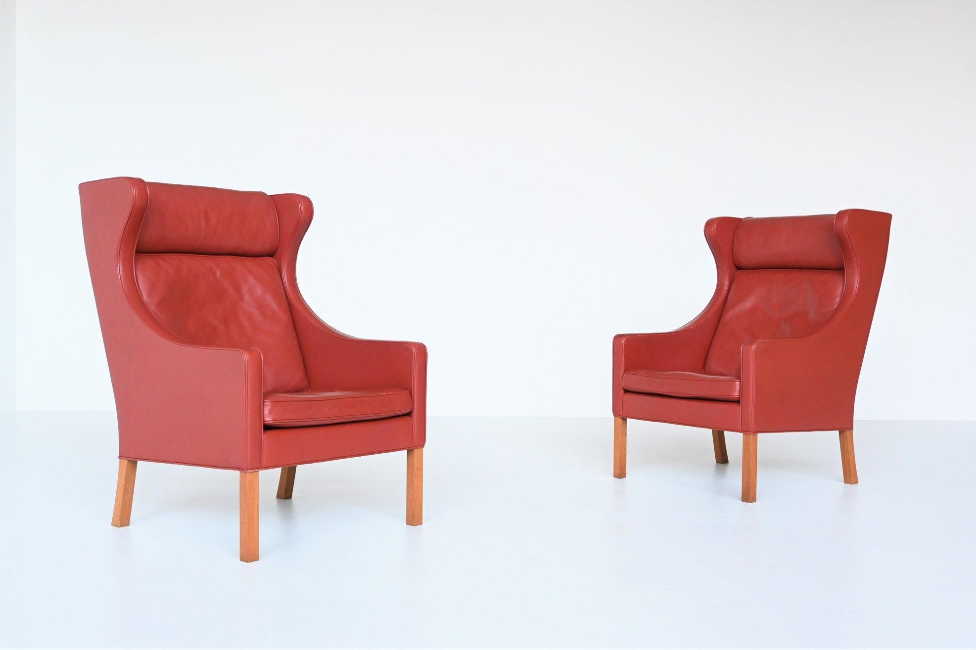 Borge Mogensen Red Lounge Chairs Fredericia Stolefabrik, Denmark, 1960 4