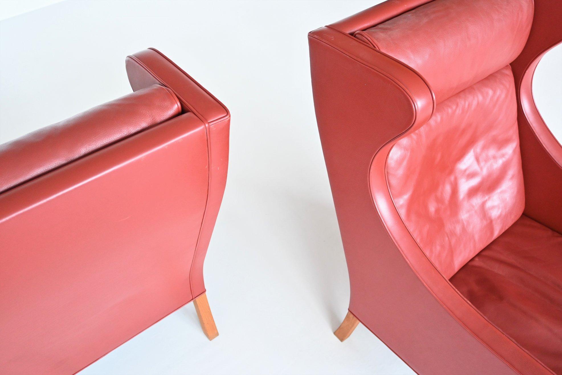 Borge Mogensen Red Lounge Chairs Fredericia Stolefabrik, Denmark, 1960 5