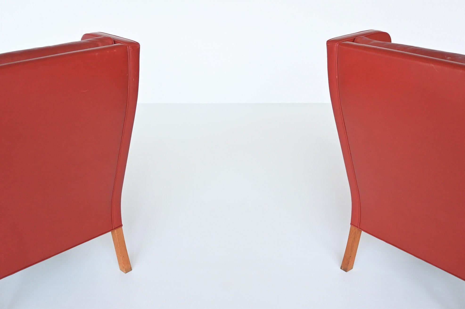 Borge Mogensen Red Lounge Chairs Fredericia Stolefabrik, Denmark, 1960 In Good Condition In Etten-Leur, NL