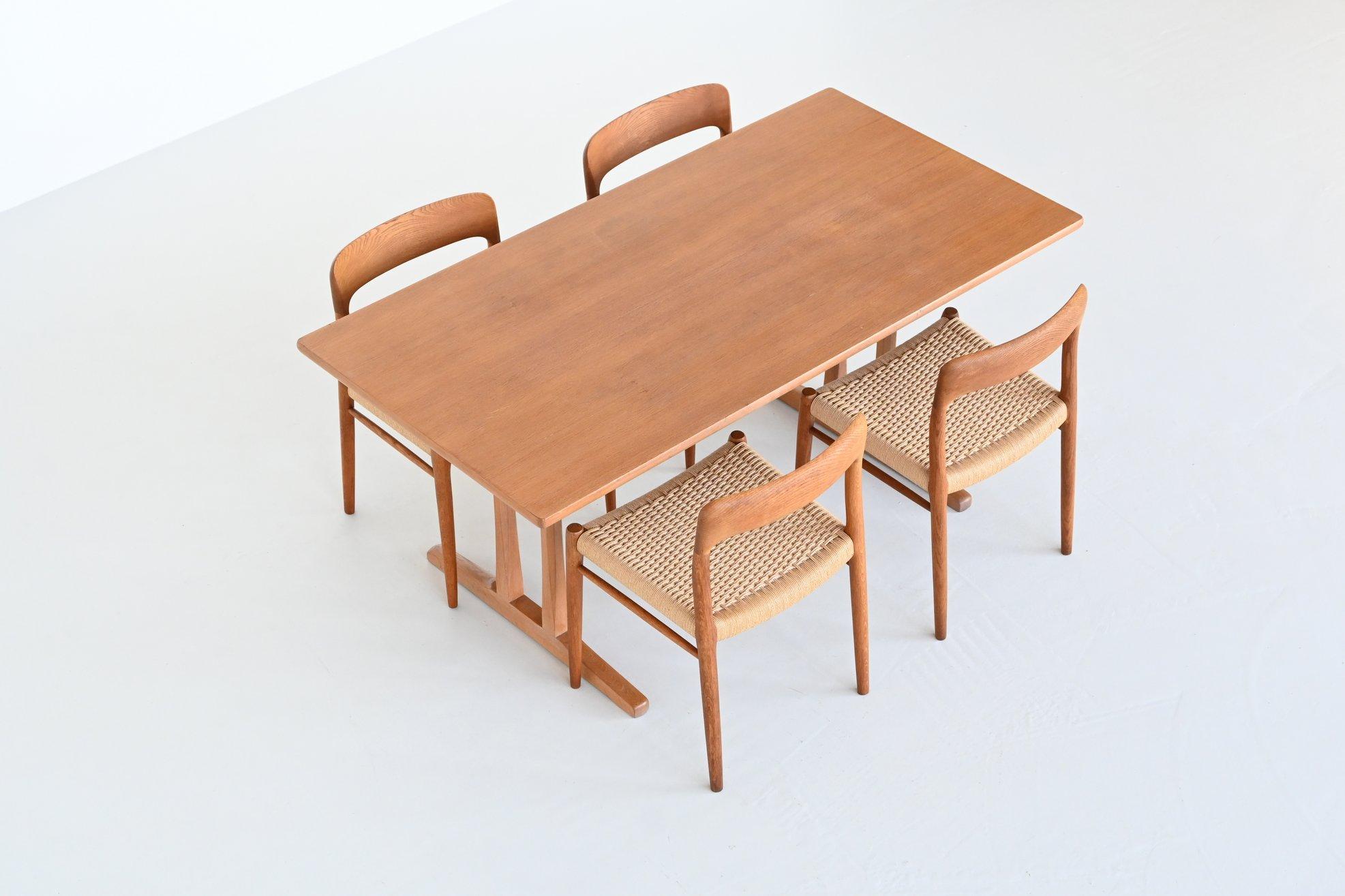 Børge Mogensen Shaker C18 Soaked Oak Dining Table FDB Mobler, Denmark, 1947 10