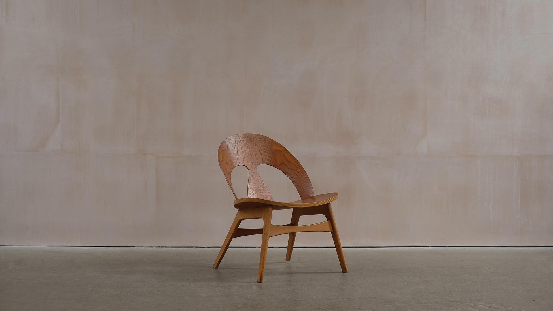 Scandinavian Modern Borge Mogensen Shell Chair For Sale