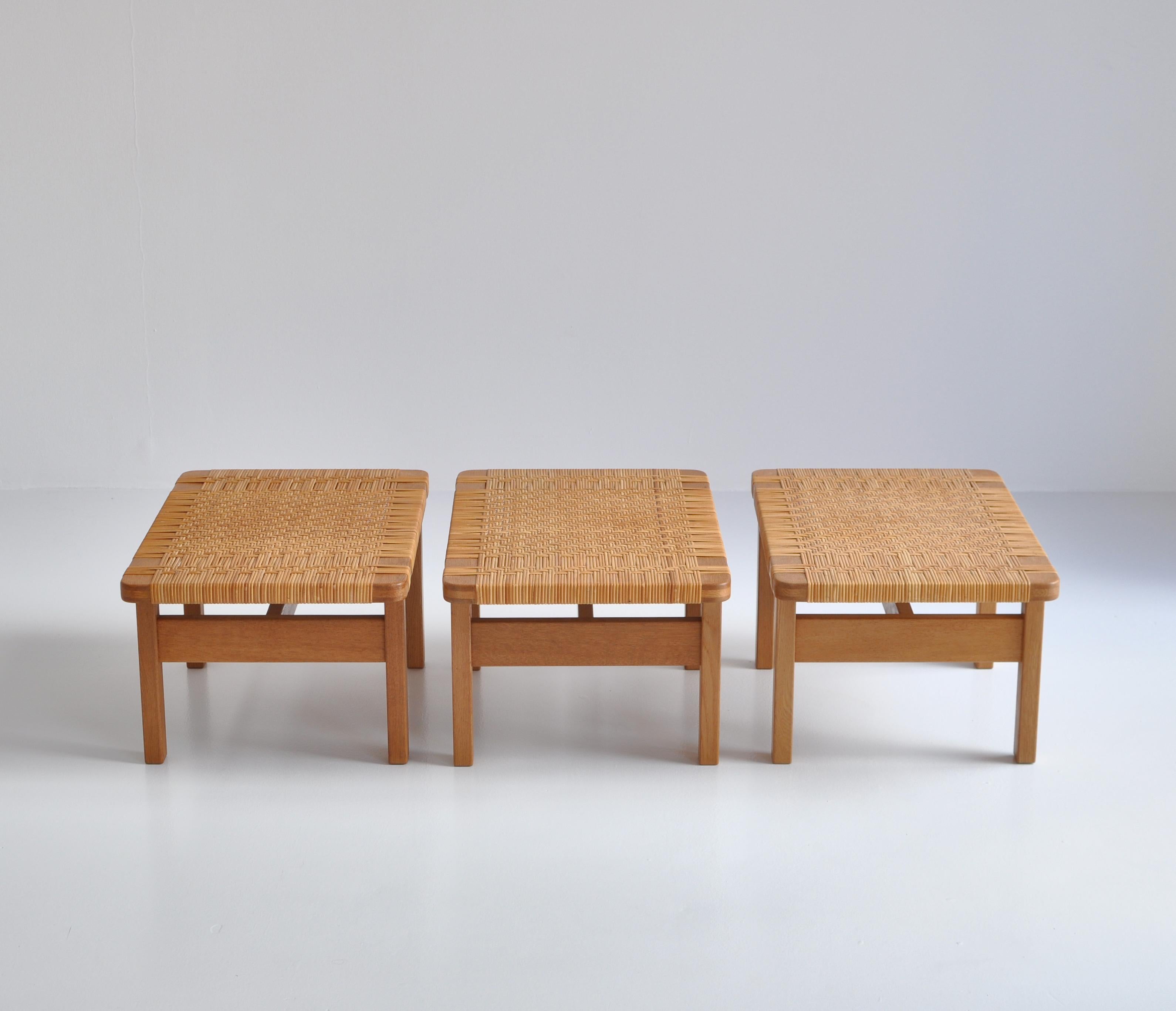 Borge Mogensen Side Tables or Benches in Oak and Rattan Cane, 1950s, Denmark 7