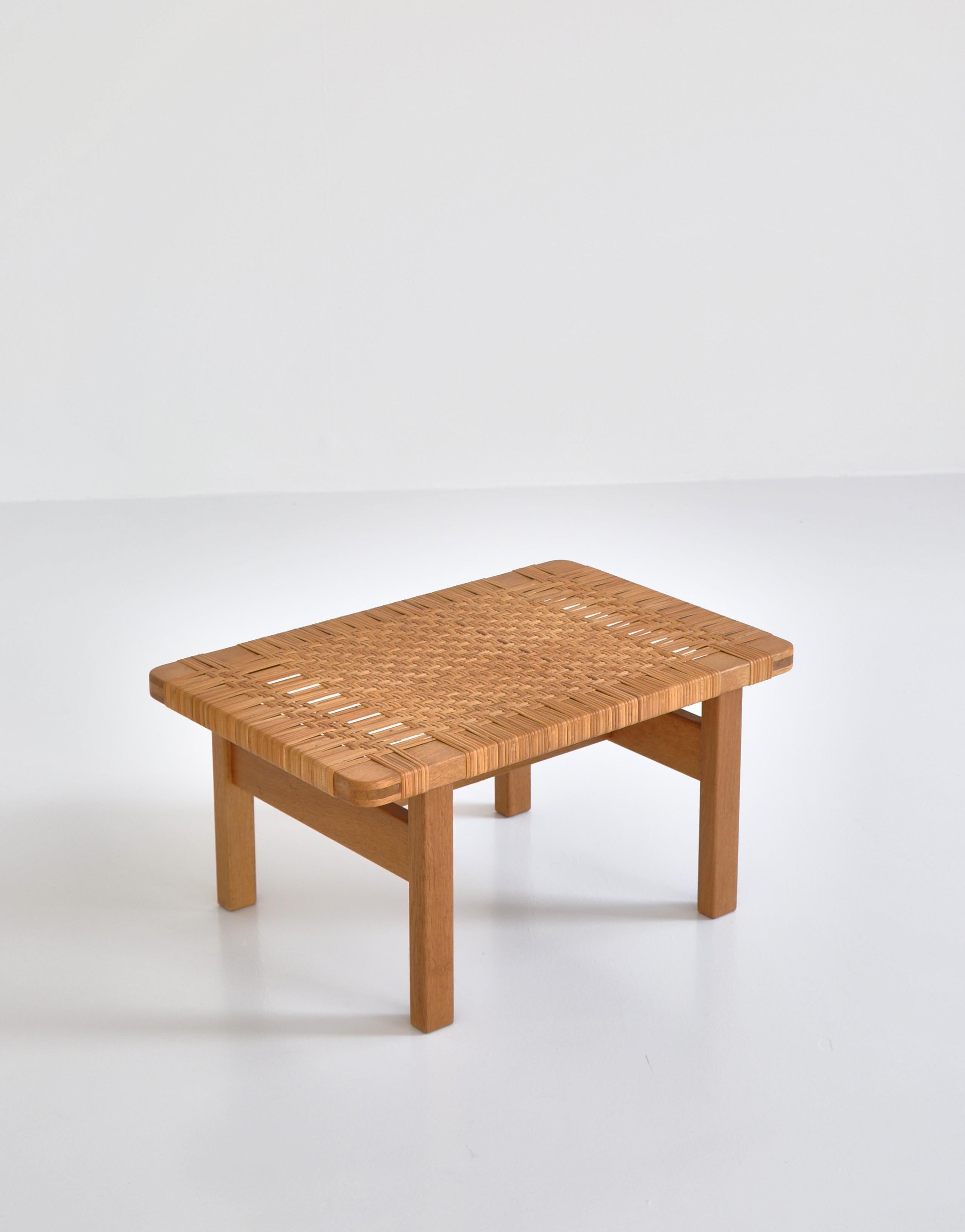 Mid-20th Century Borge Mogensen Side Tables or Benches in Oak and Rattan Cane, 1950s, Denmark