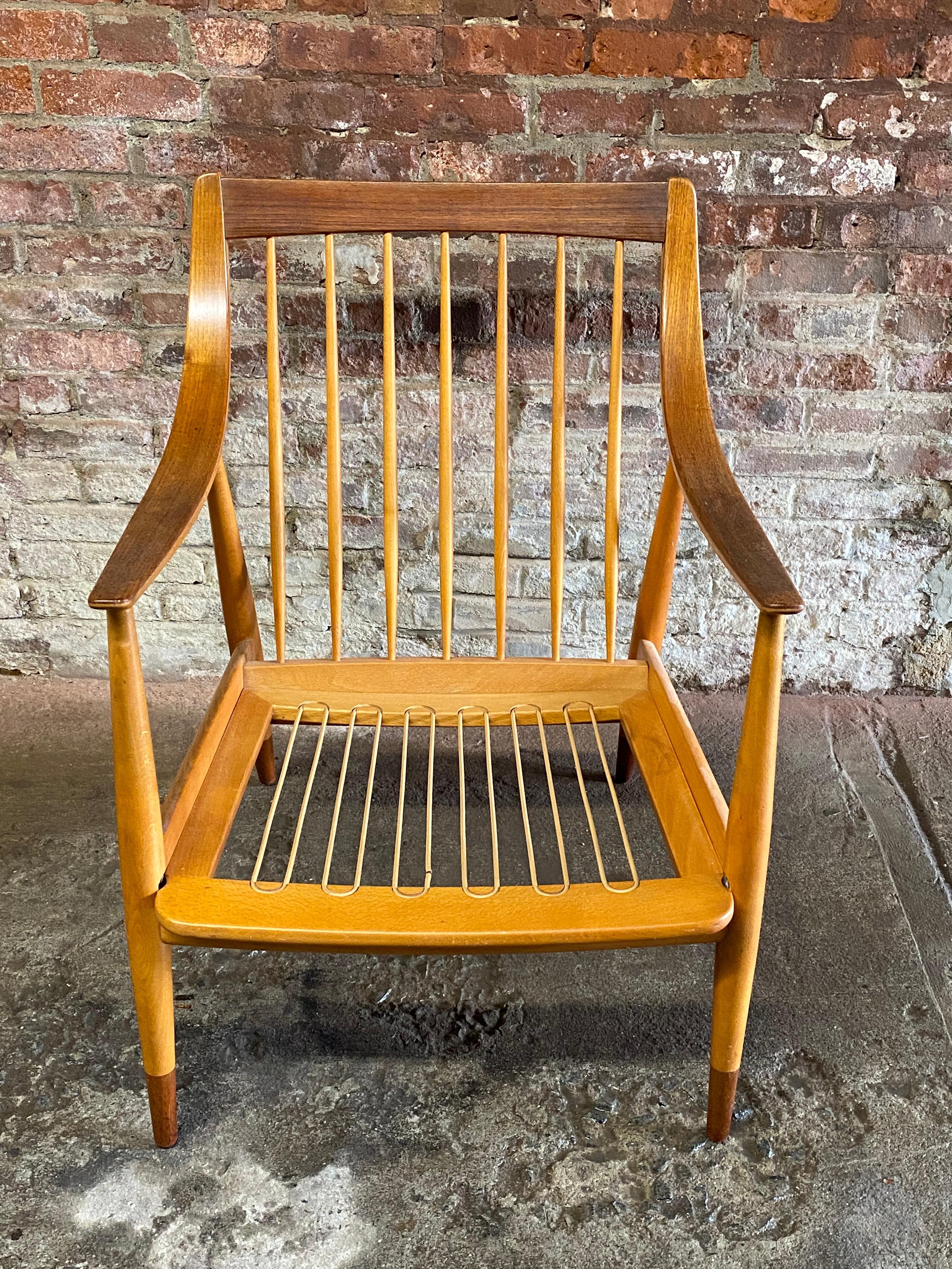 Borge Mogensen Spindle Back Teak and Beech Armchair In Good Condition In Garnerville, NY