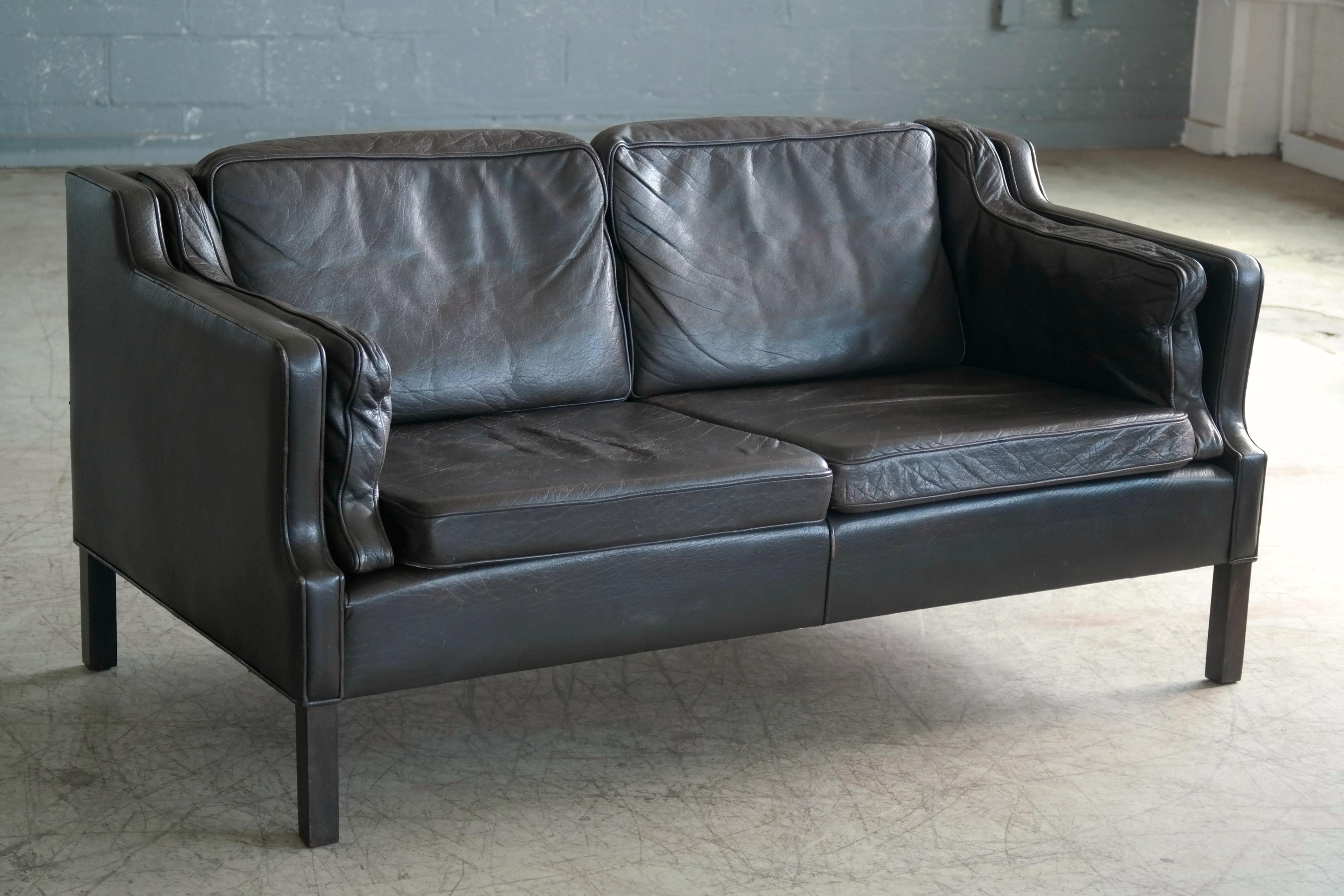 Børge Mogensen Style Danish Two-Seat Sofa Brown Buffalo Leather by Georg Thams In Good Condition In Bridgeport, CT