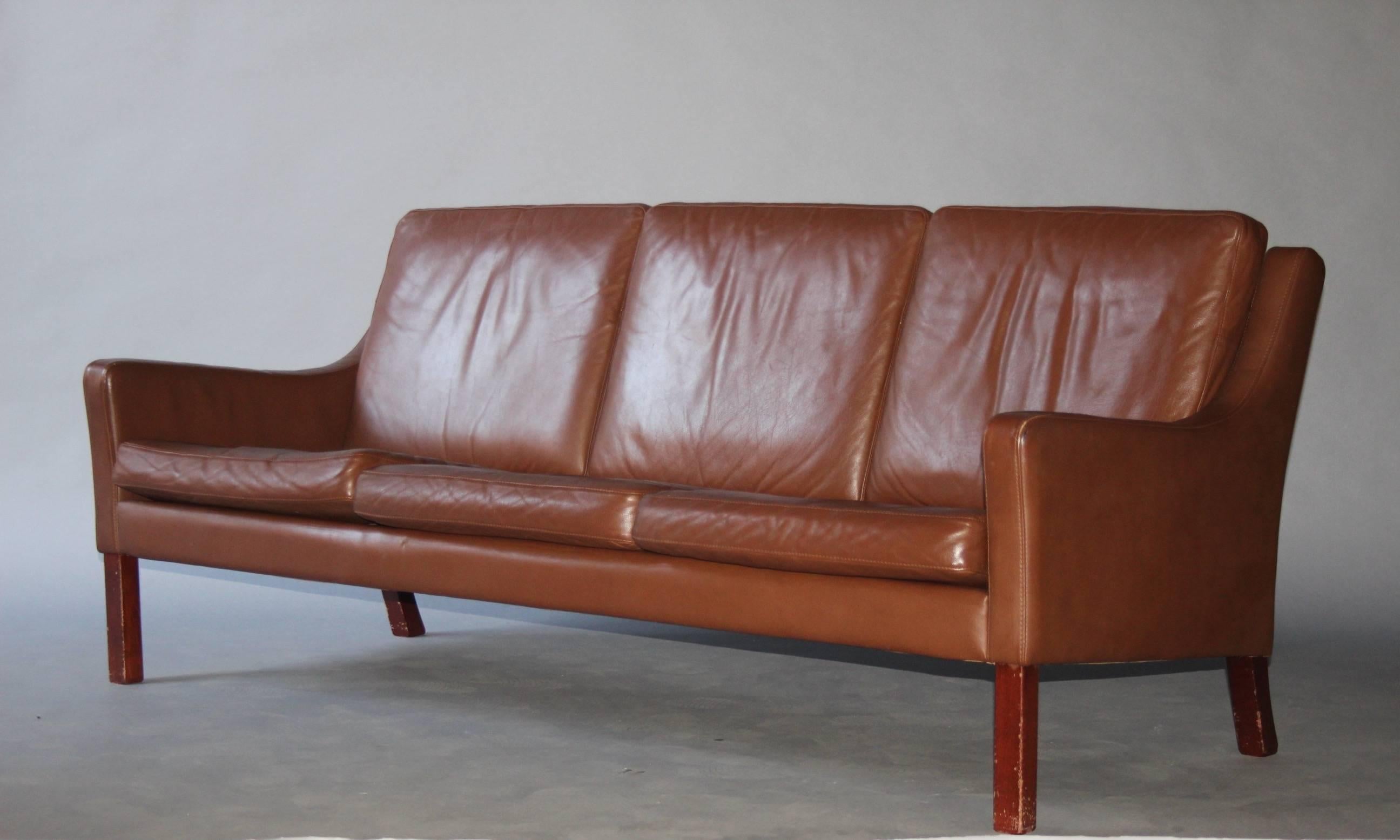 Børge Mogensen Style Leather Sofa In Excellent Condition In grand Lancy, CH