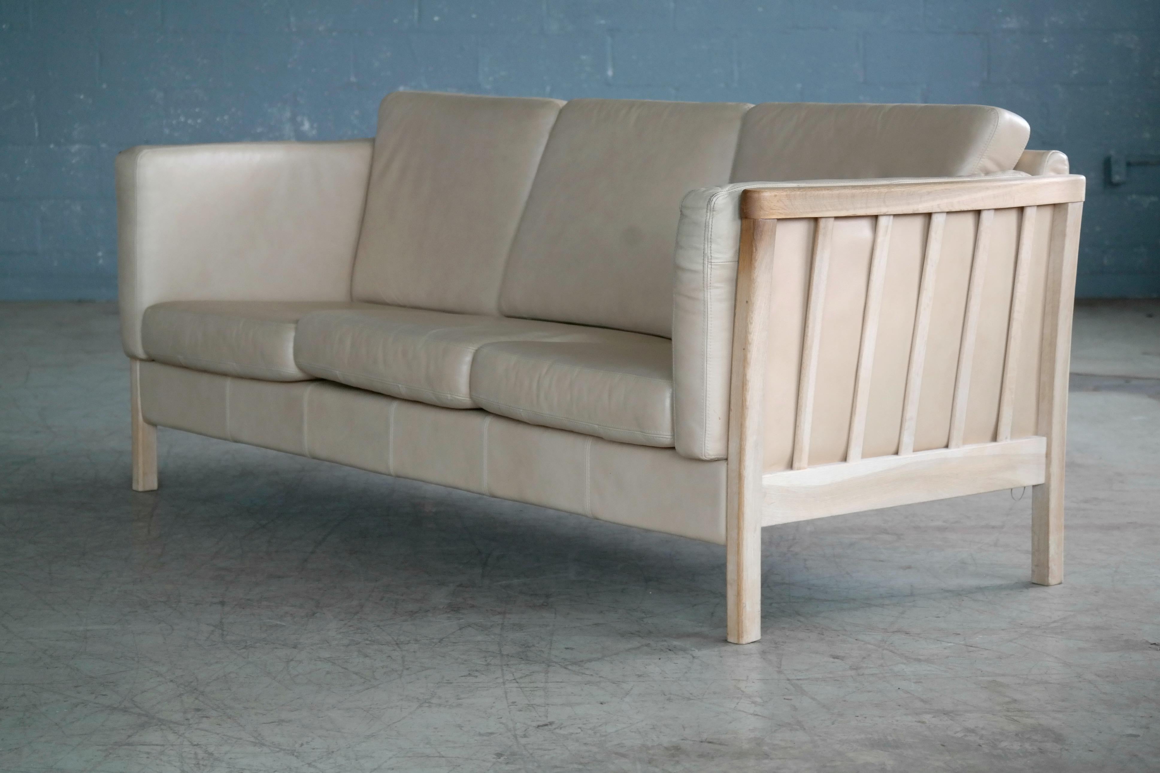 Danish Borge Mogensen Style Three-Seat Spoke-Back Sofa in Oak and Off-White Leather 