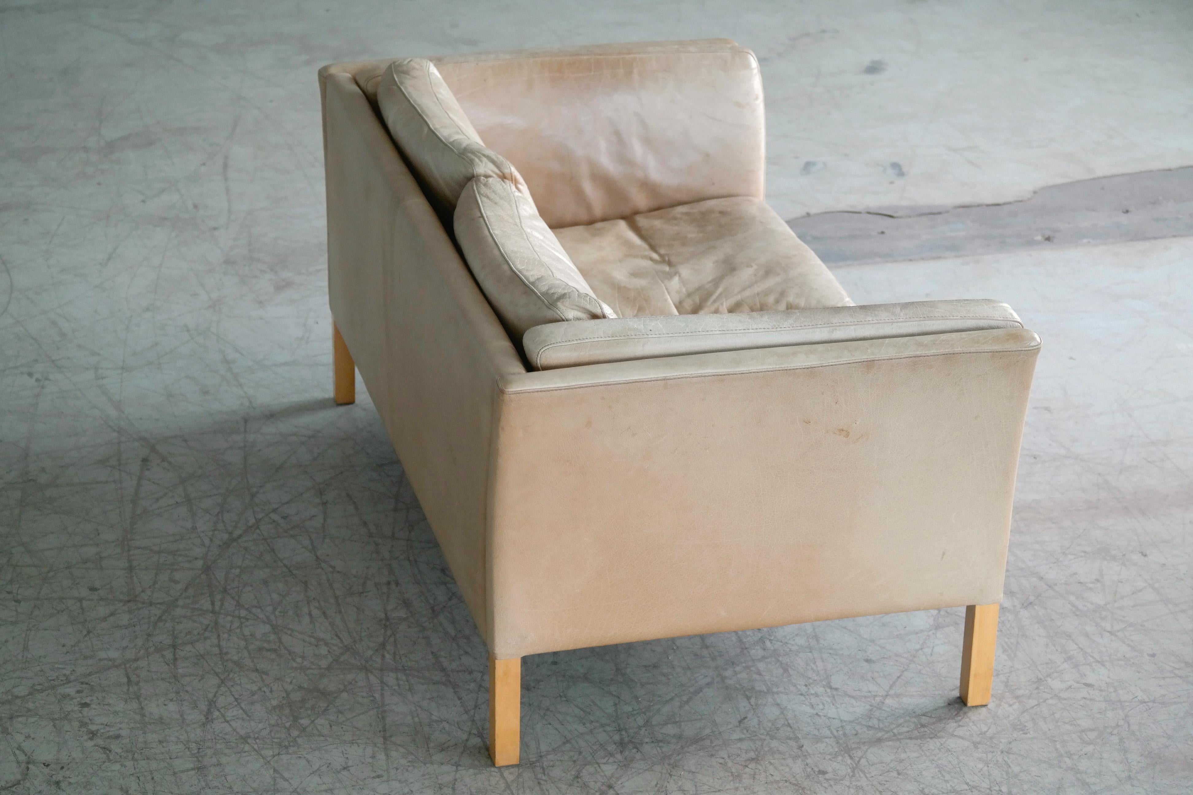 Borge Mogensen Style Two-Seat Sofa in Tan Patinated Leather by Stouby 4