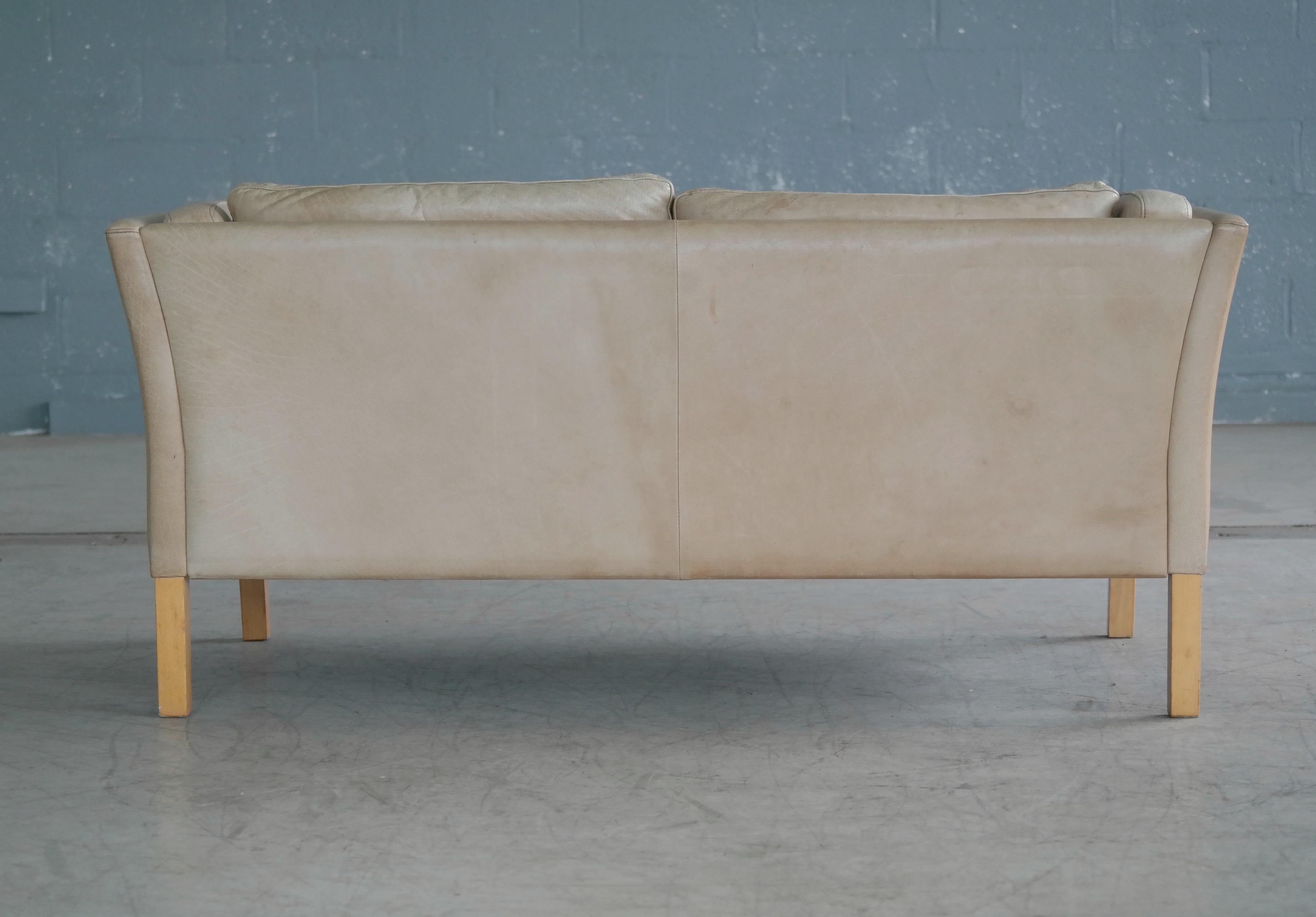 Borge Mogensen Style Two-Seat Sofa in Tan Patinated Leather by Stouby 10