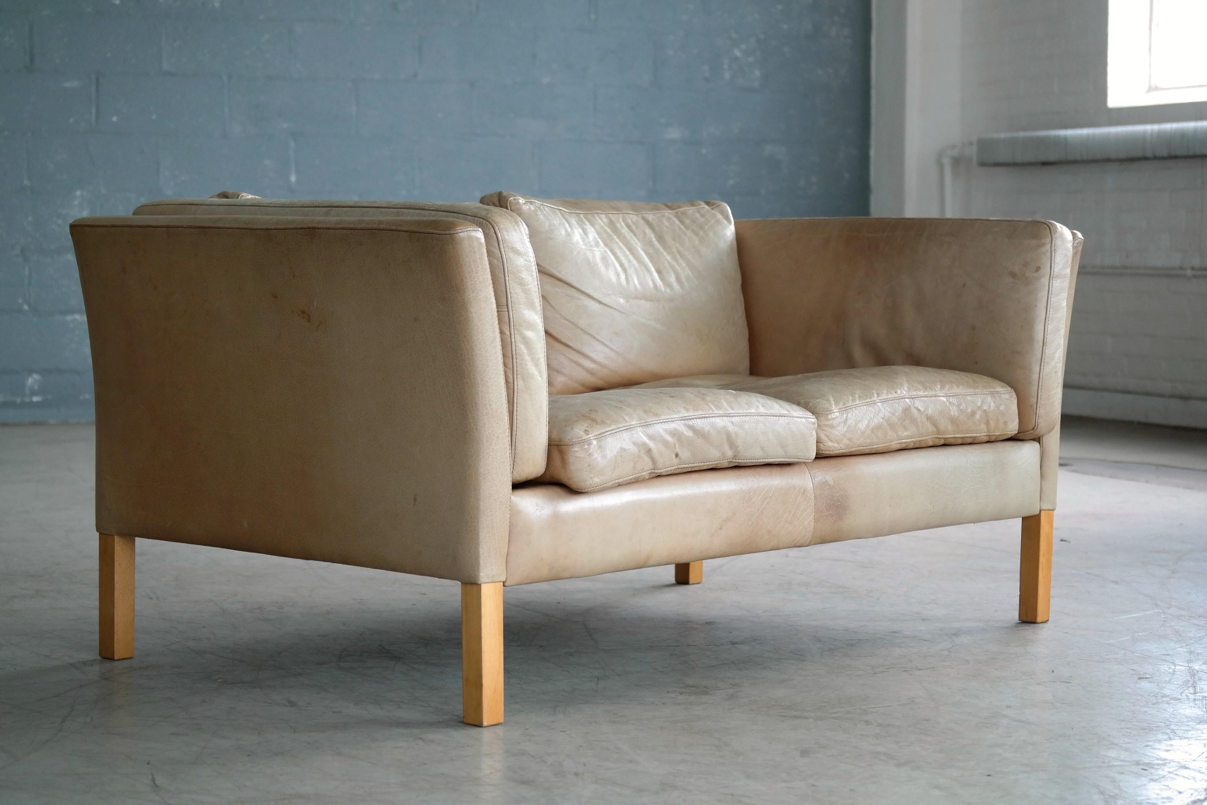Late 20th Century Borge Mogensen Style Two-Seat Sofa in Tan Patinated Leather by Stouby