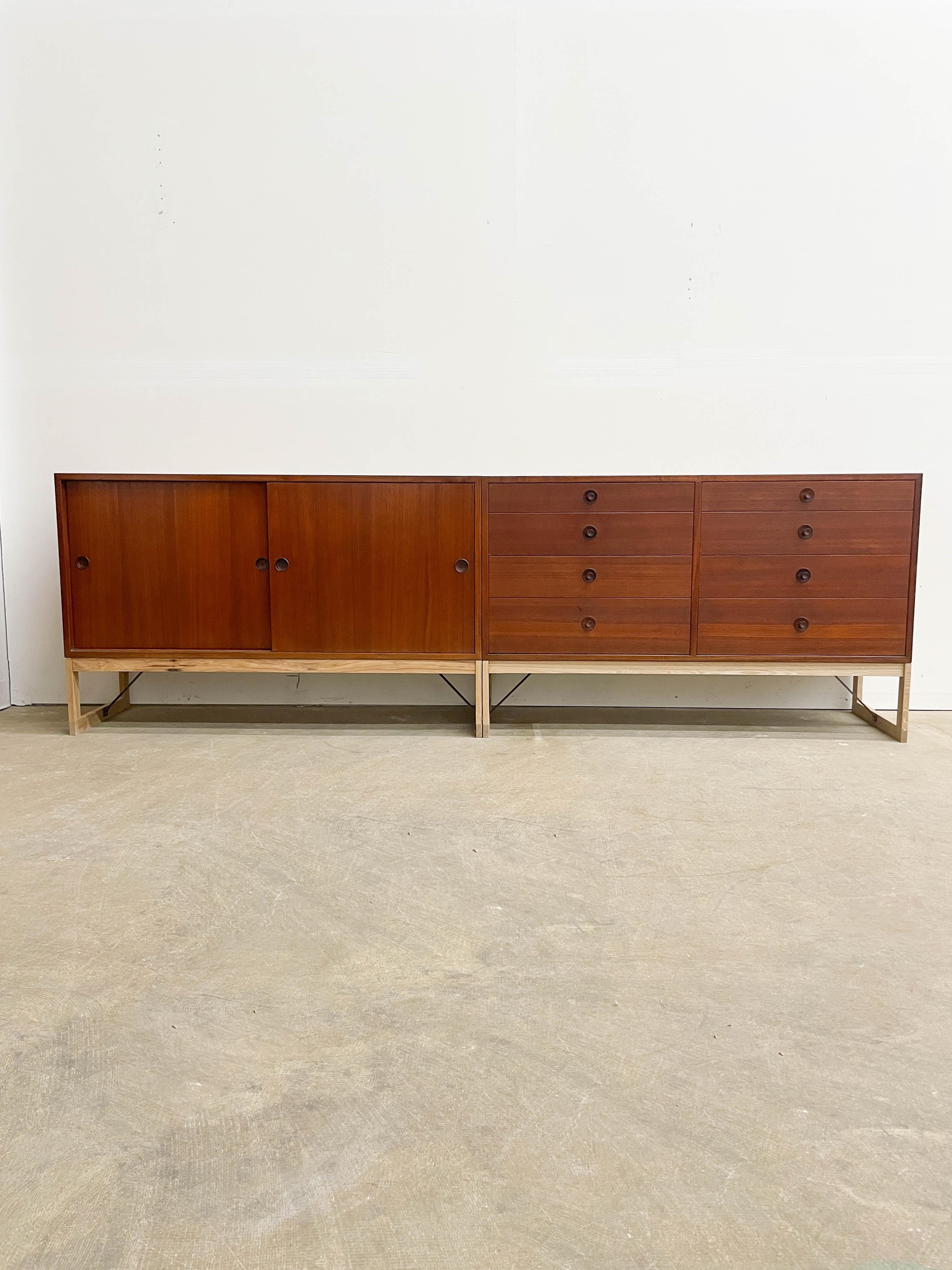 Borge Mogensen Teak and Oak cabinet set For Sale 8