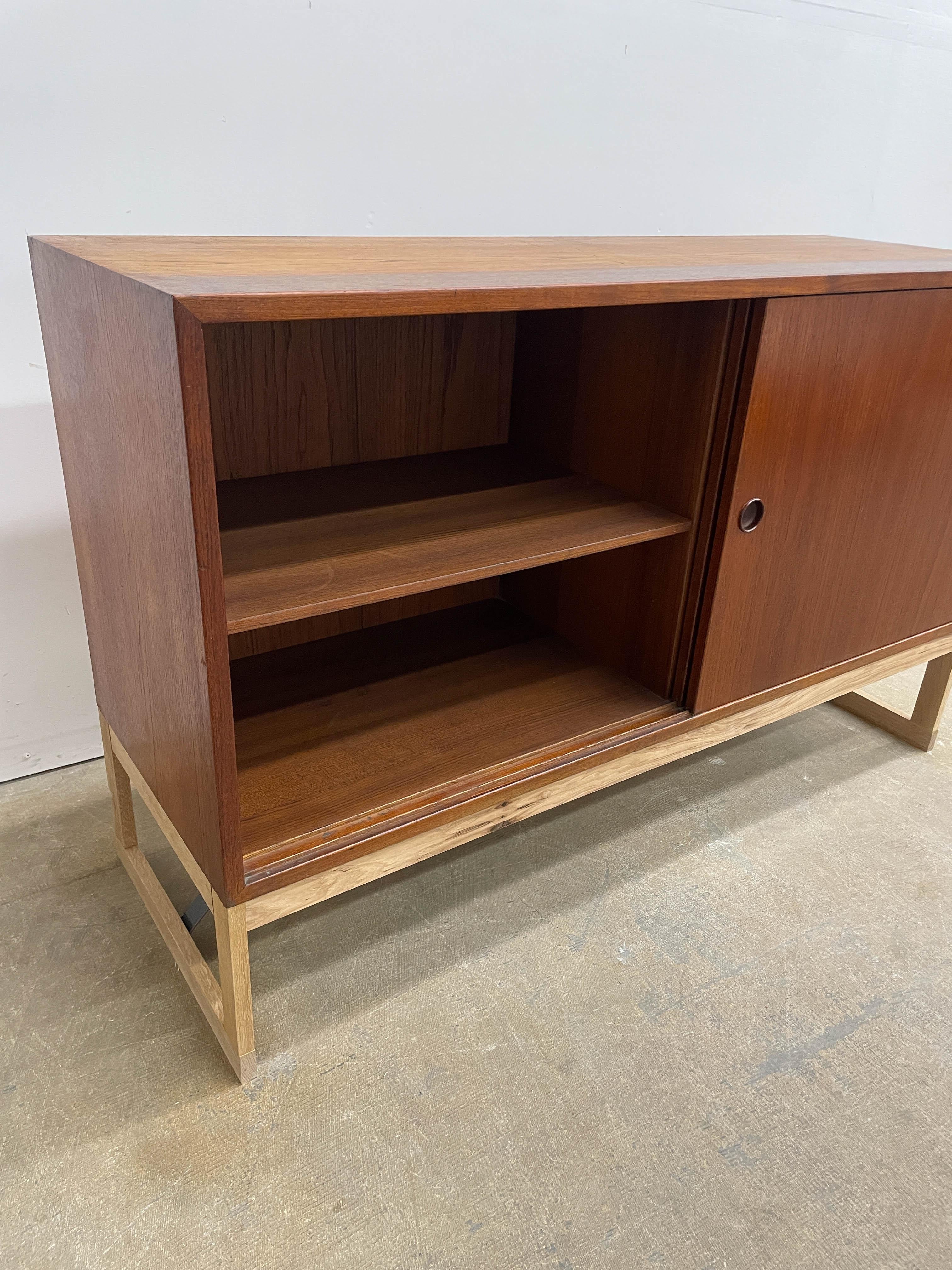 Borge Mogensen Teak and Oak cabinet set For Sale 2
