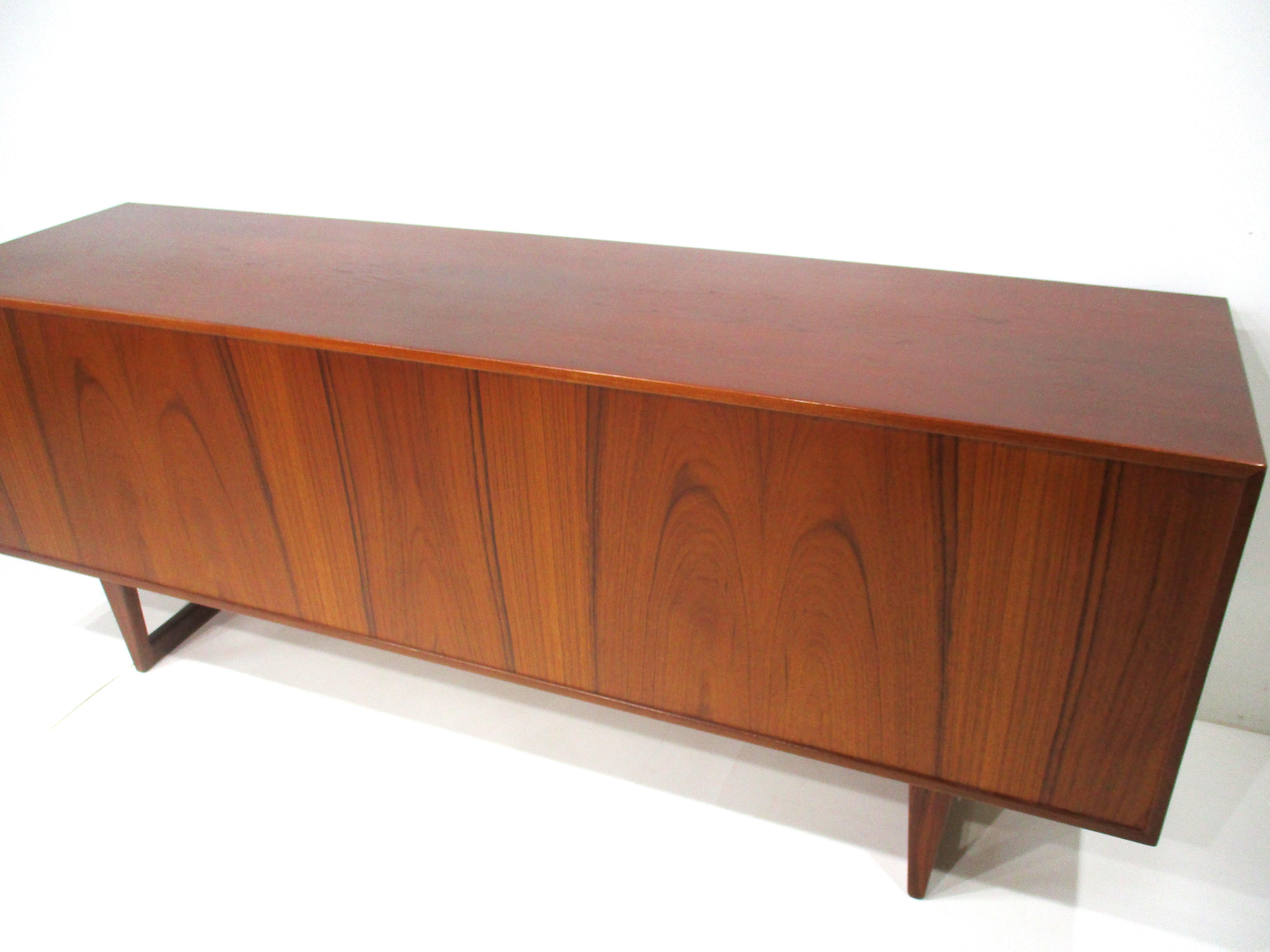 Credenza Sever in teak di Borg Mogensen per Povl Dinesen in vendita 6