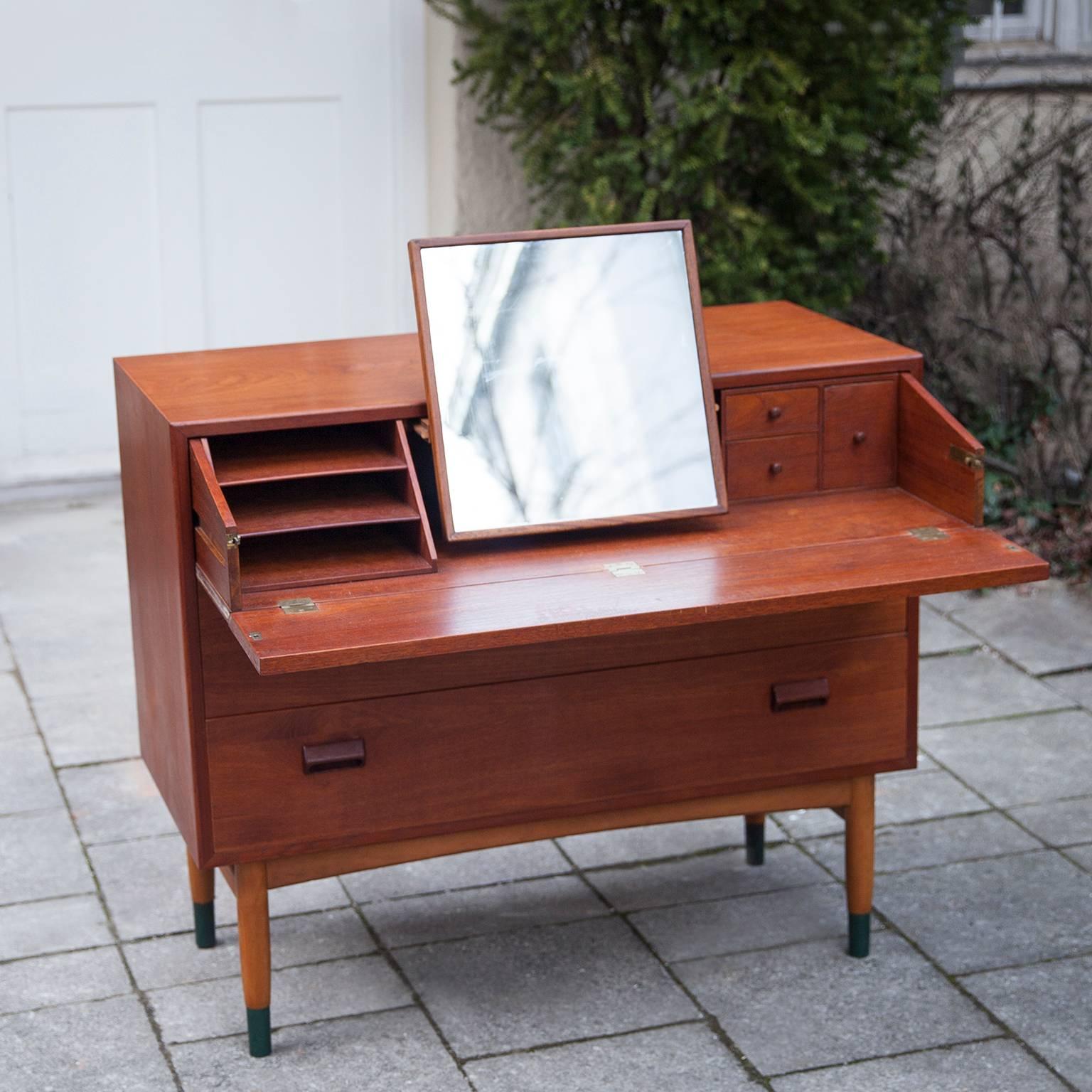 Borge Mogensen Teak Vanity Dresser In Excellent Condition In Munich, DE