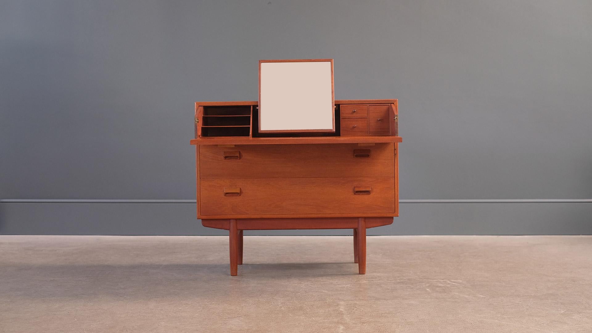 Danish Børge Mogensen Vanity Dresser