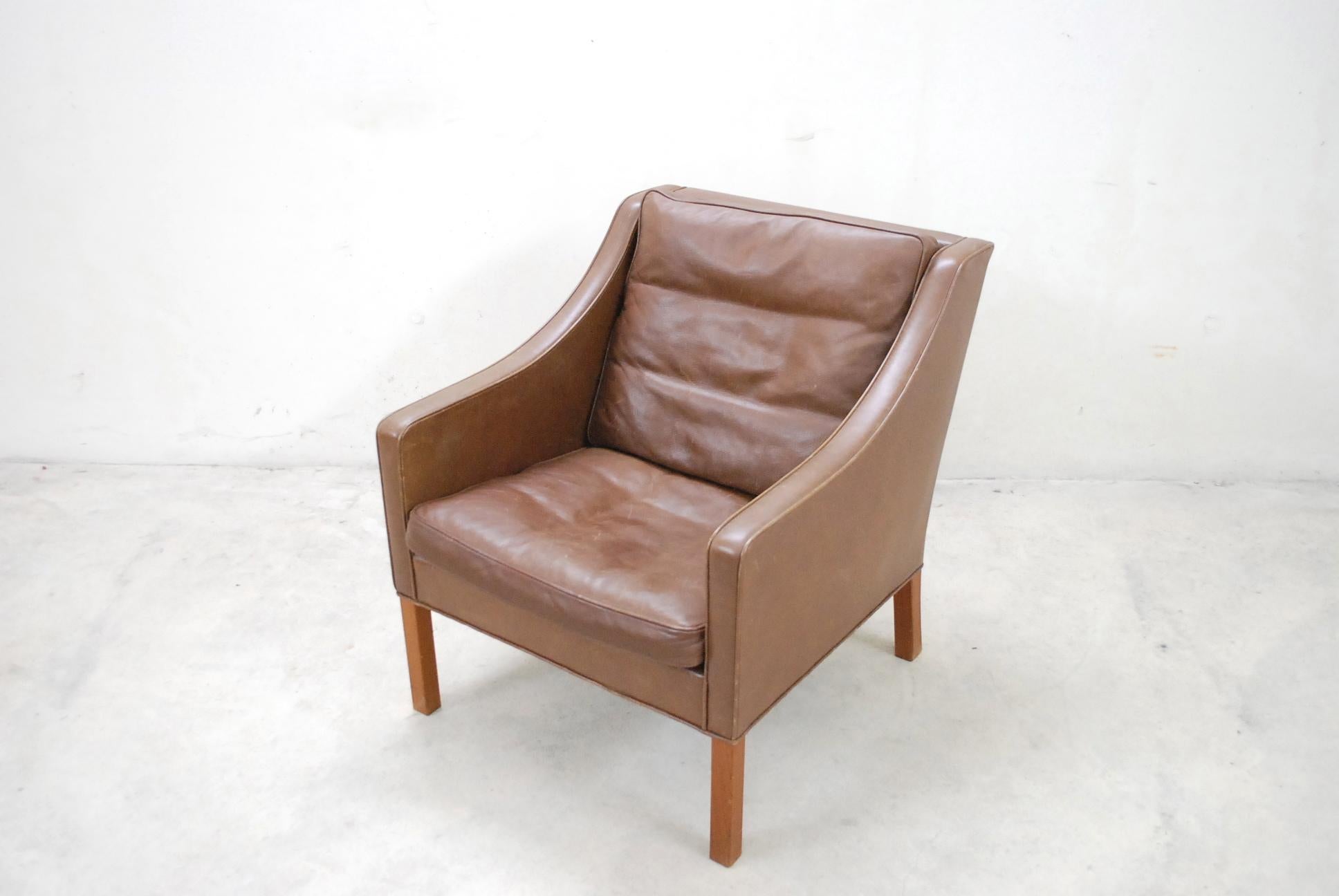 Scandinavian Modern Børge Mogensen Vintage Leather Armchair Model 2207 Brown for Fredericia