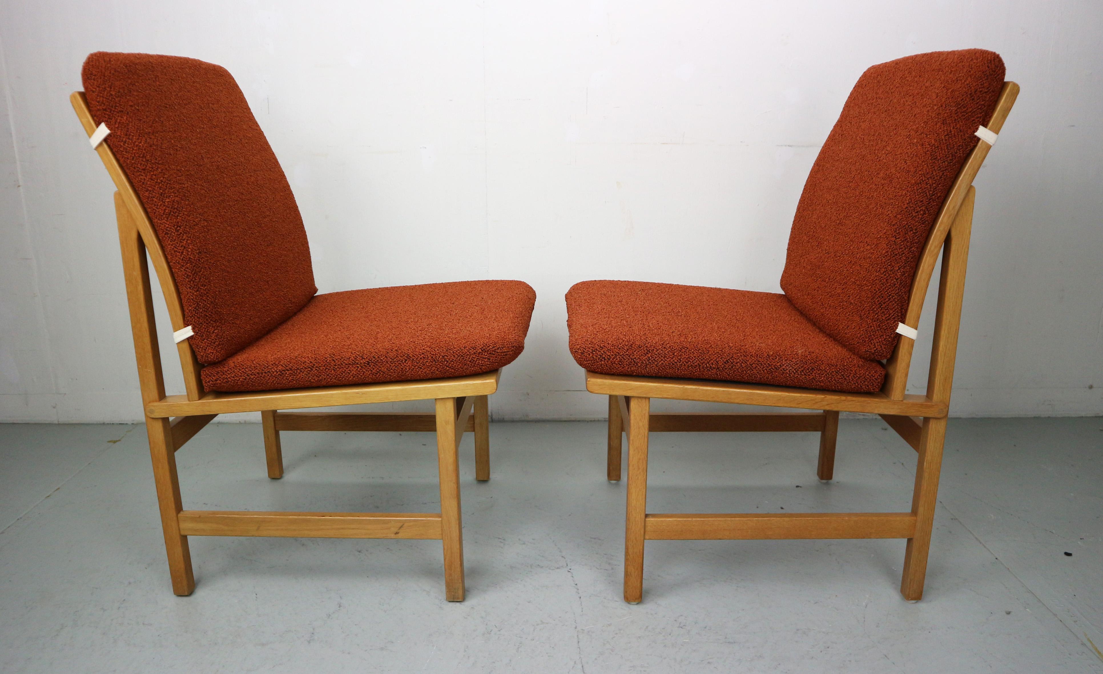Mid-Century Modern Borge Mogenson set of side chairs, model 3232   For Sale