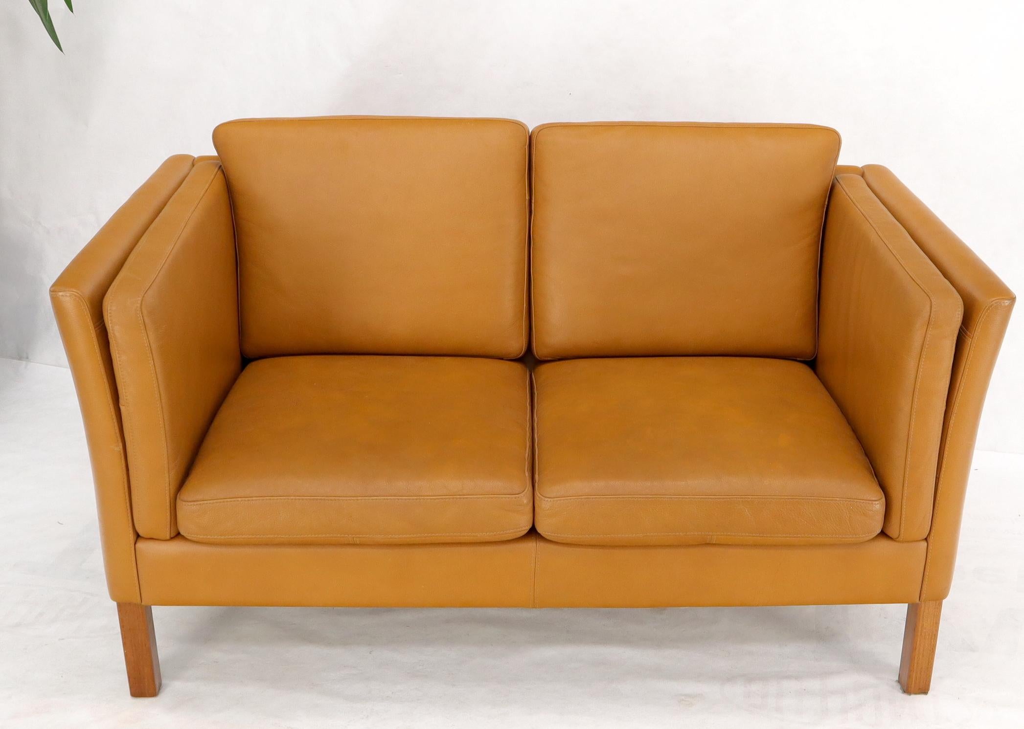 Borge Mogenson Tan Leather Loveseat Sofa Danish Mid-Century Modern For Sale 2