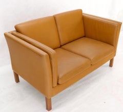 Borge Mogenson Sofá Loveseat de cuero tostado Danés Moderno de mediados de siglo