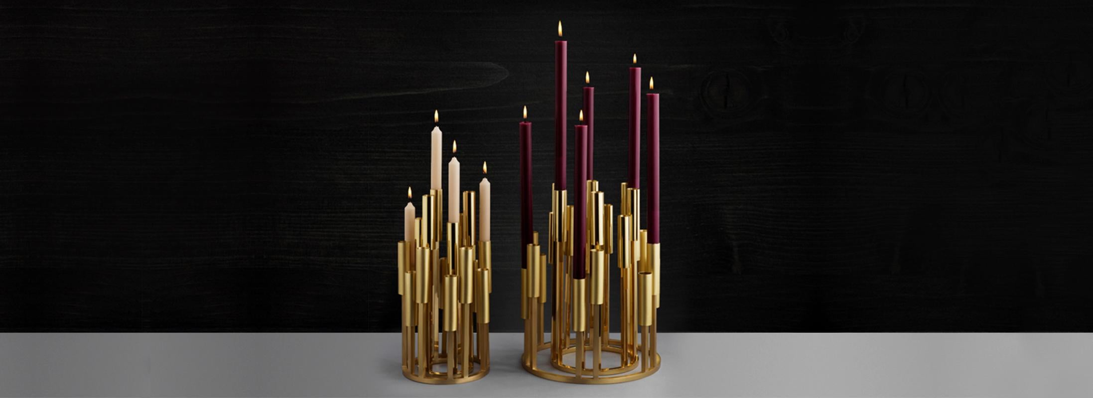 Libanese Candelabro moderno di lusso in ottone massiccio Borgia, fatto a mano e di piccole dimensioni, di Carla Baz in vendita