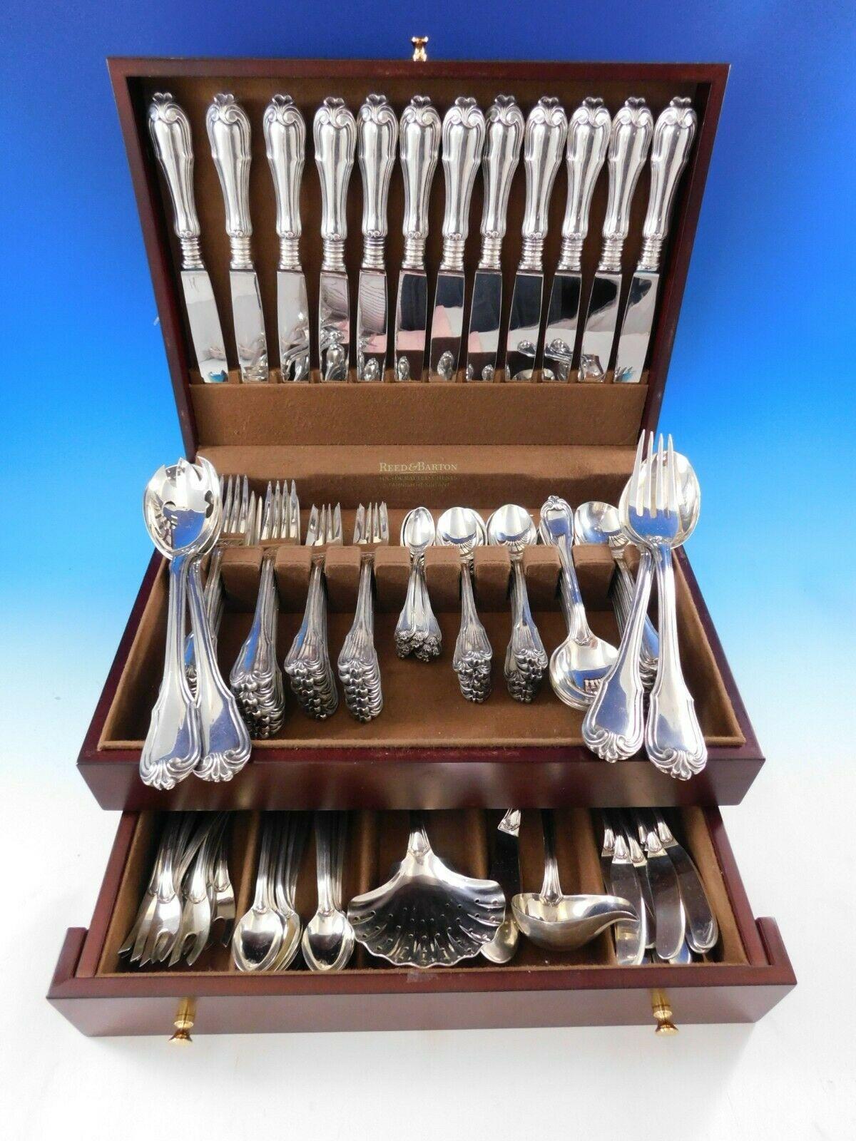 Masterfully crafted Borgia by Buccellati sterling silver flatware set, 115 pieces. This impressive cutlery service includes:

12 dinner knives, 9 3/4