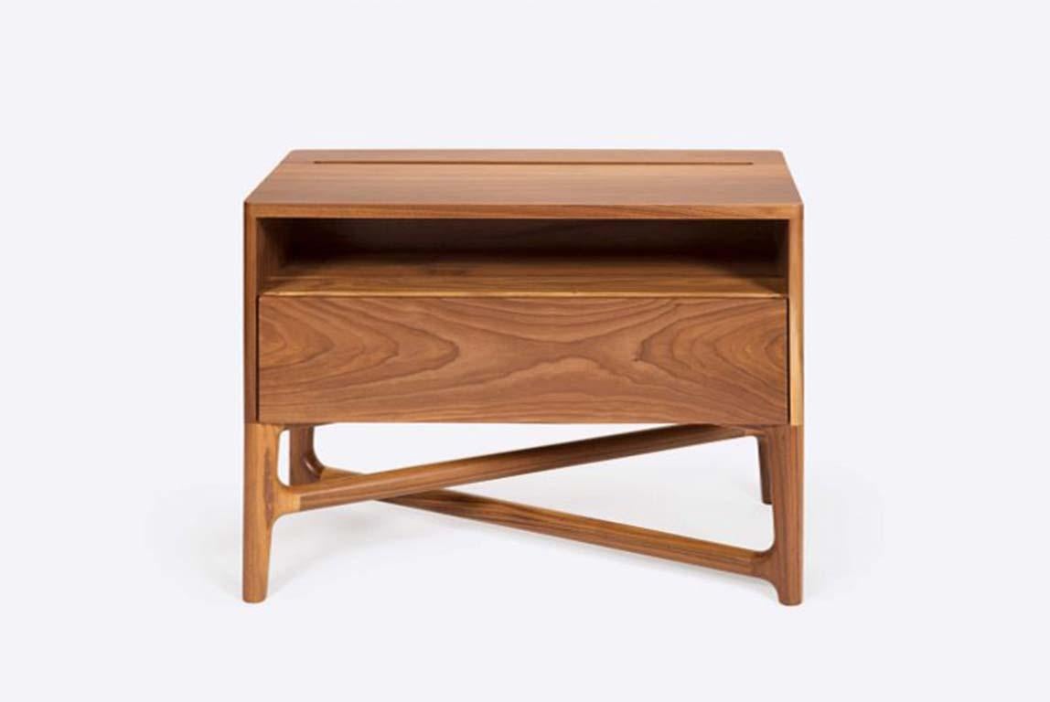 Boris 80 Tropical Hardwood Night Stand, Contemporary Mexican Design In New Condition For Sale In Mexico City, MX