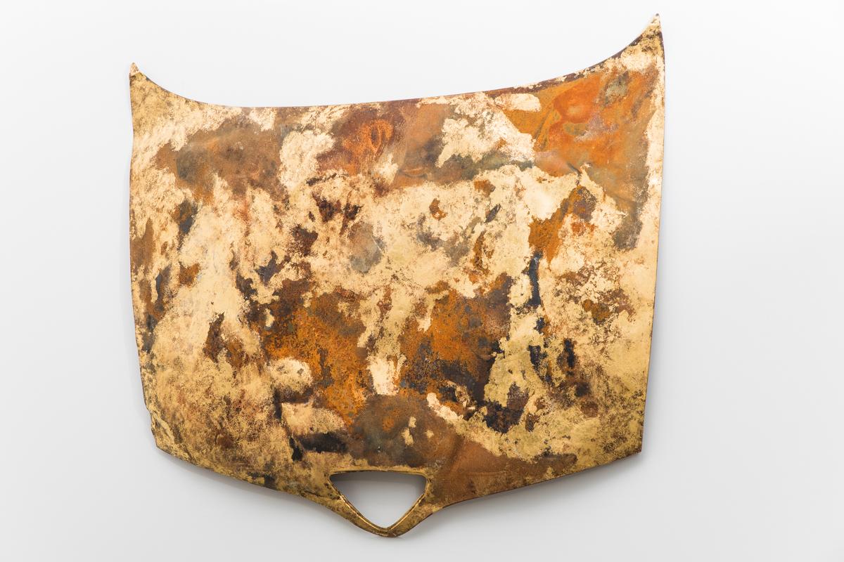 Les compositions abstraites de Boris Gratry ont une parenté aussi unique avec des artistes comme Richard Serra ou John Chamberlain qu'avec la poterie raku, une poterie traditionnelle utilisée dans les cérémonies du thé au Japon.

Fortement