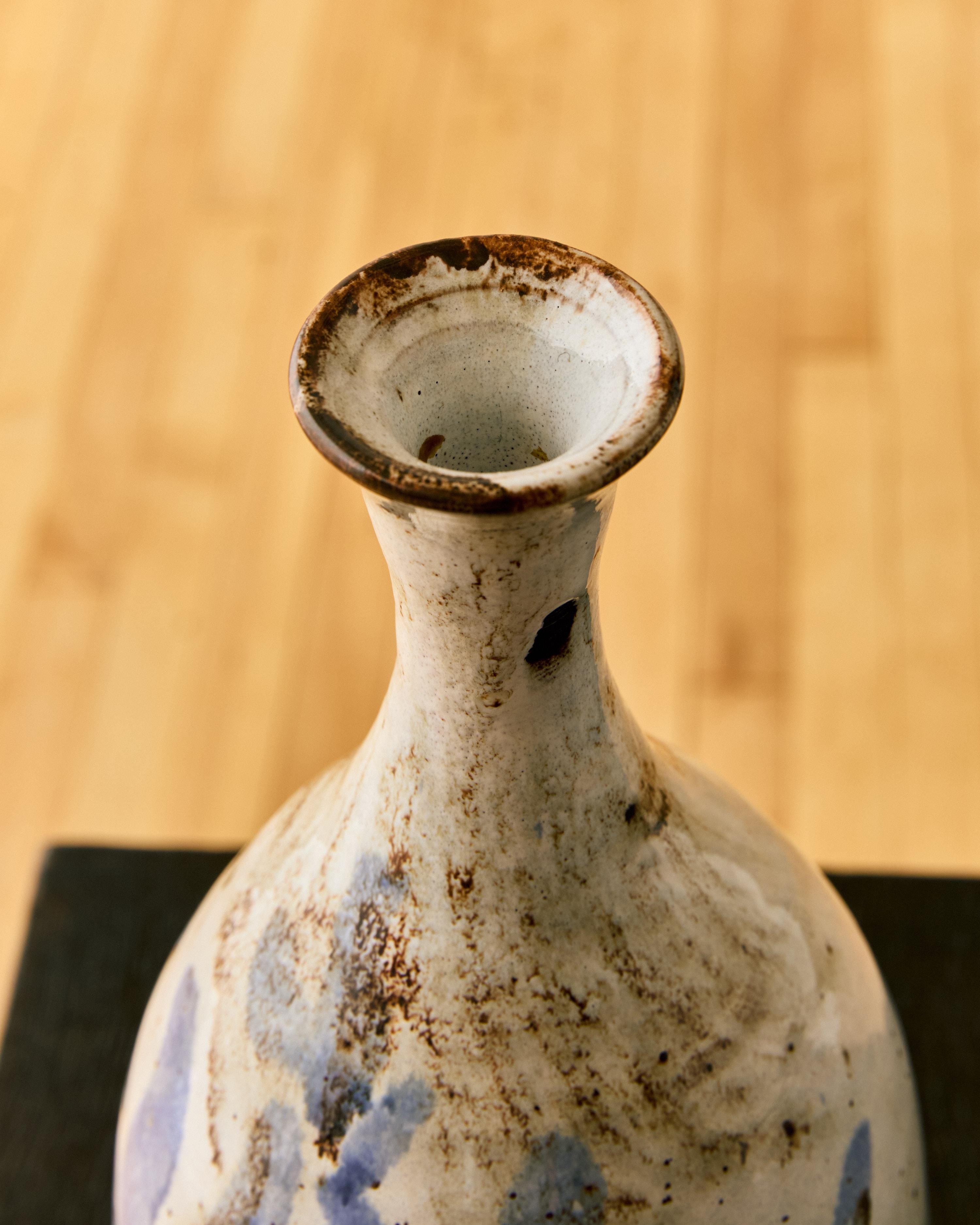 Boris Kassianoff Ceramic Floral Vase im Zustand „Gut“ im Angebot in Long Island City, NY