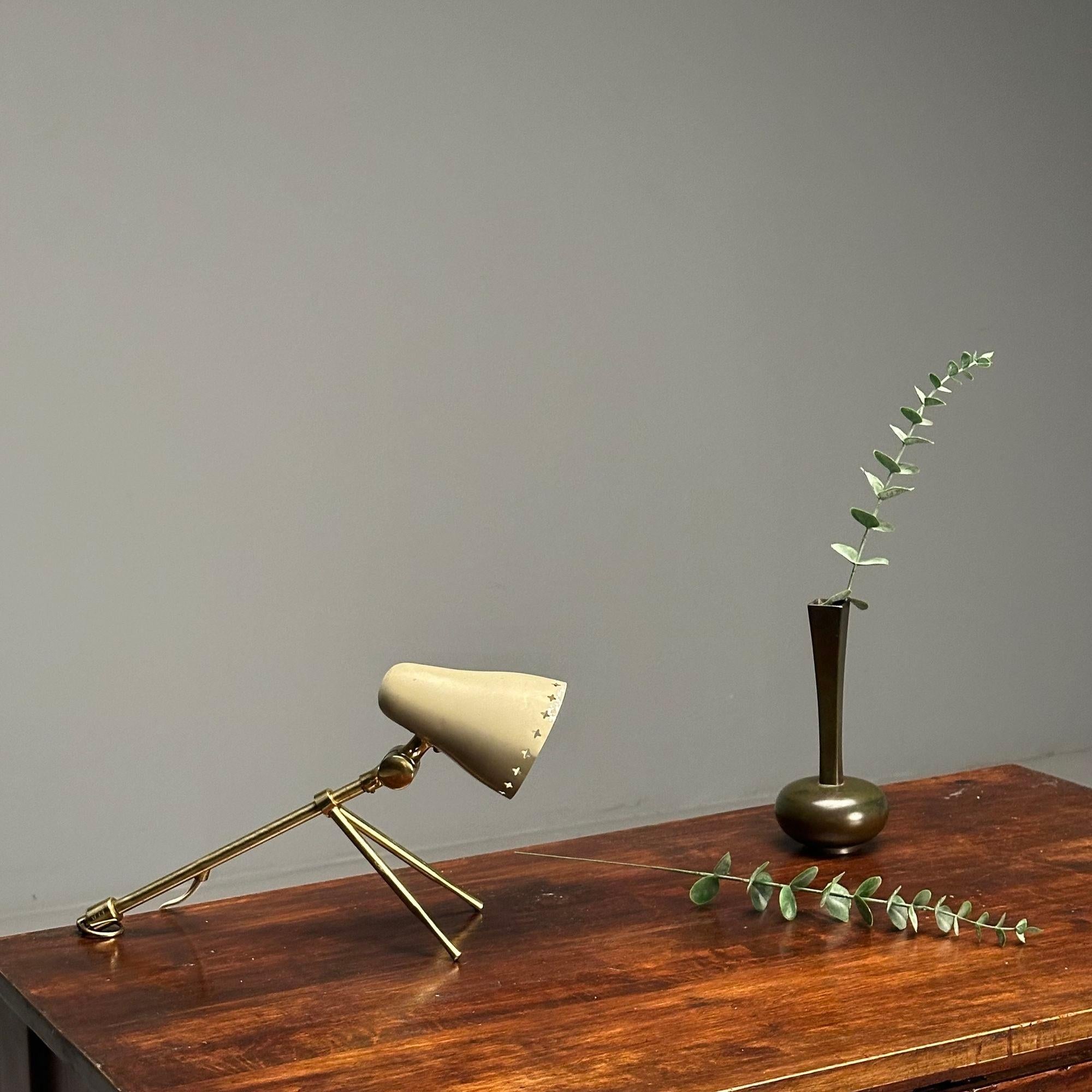 Boris Lacroix, Falkenbergs, Swedish Mid-Century Modern, Table Lamp, Brass, 1960s In Good Condition For Sale In Stamford, CT