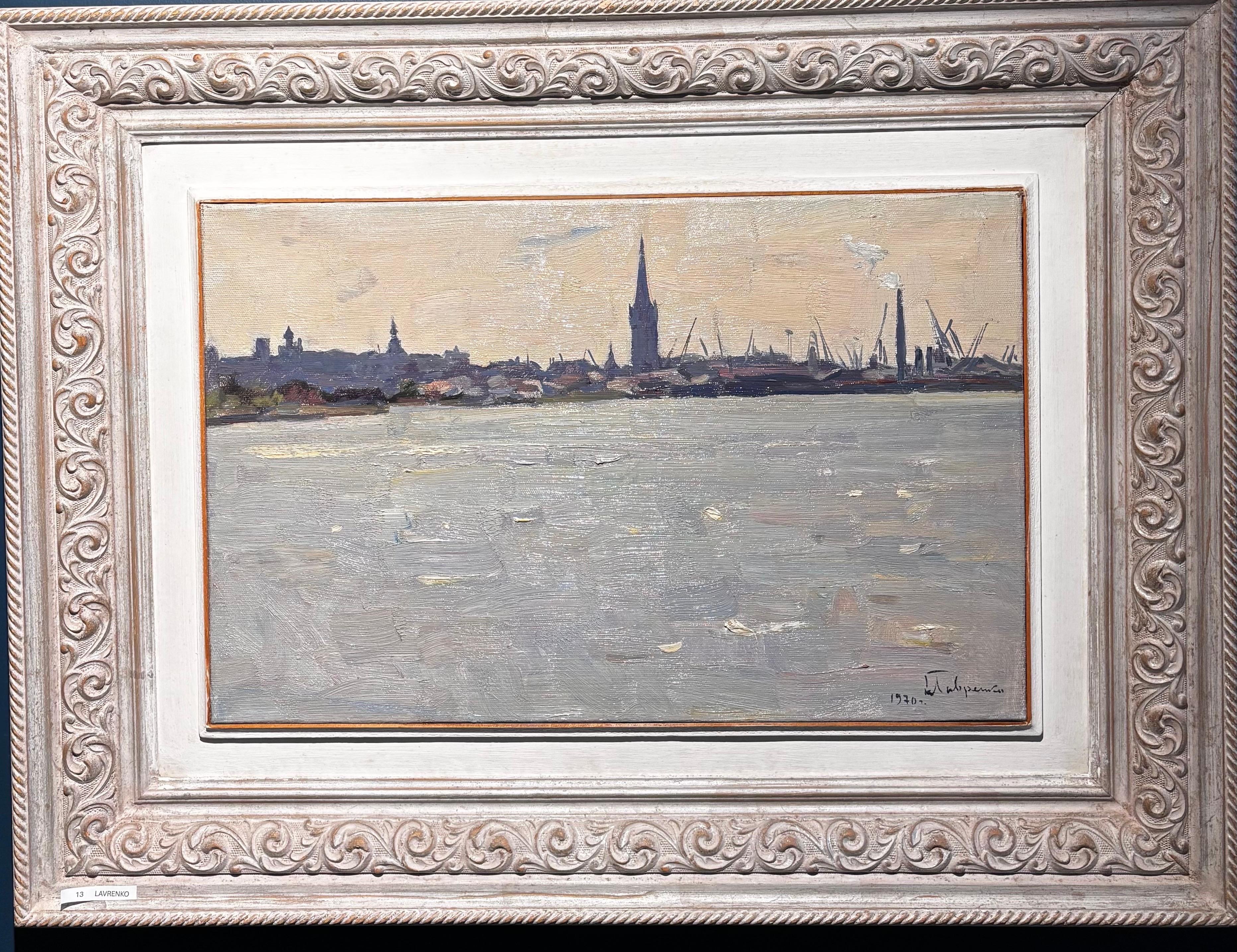 Landscape Painting di Boris LAVRENKO - Controluce sul fiume-Città del nord Europa Olio cm. 56 x 36  1970