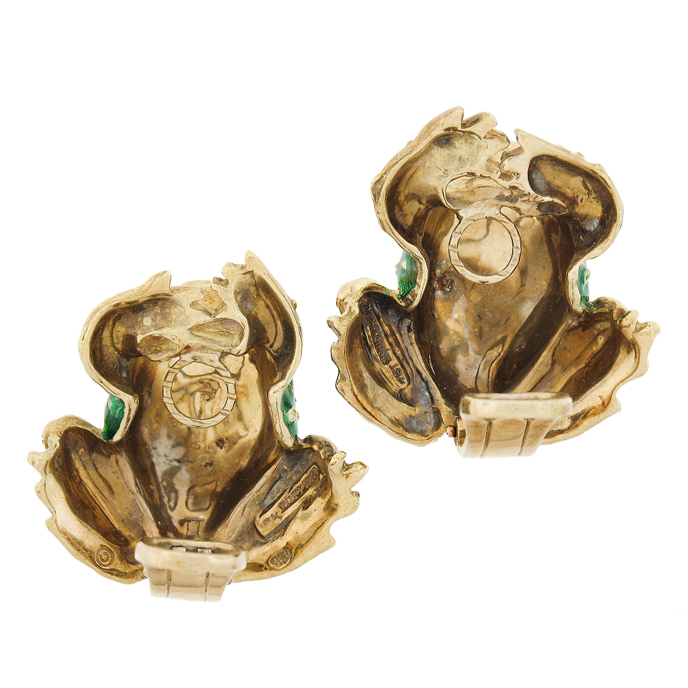 Boris Le Beau 18k Gold Detailed Green Enamel Ruby Eye Large Frog ClipOn Earrings In Good Condition For Sale In Montclair, NJ