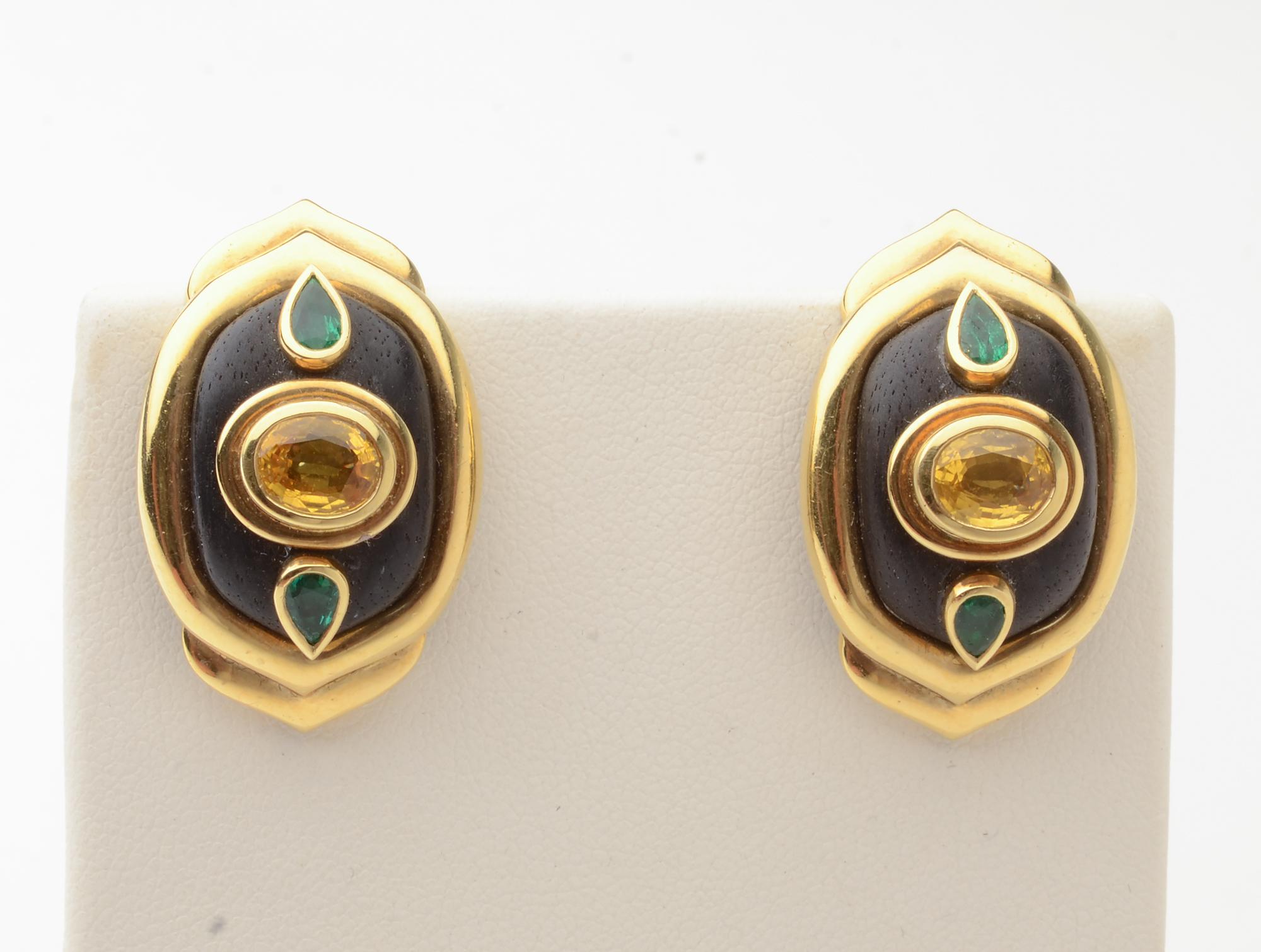 Boris le Beau Gold Earrings In Excellent Condition For Sale In Darnestown, MD