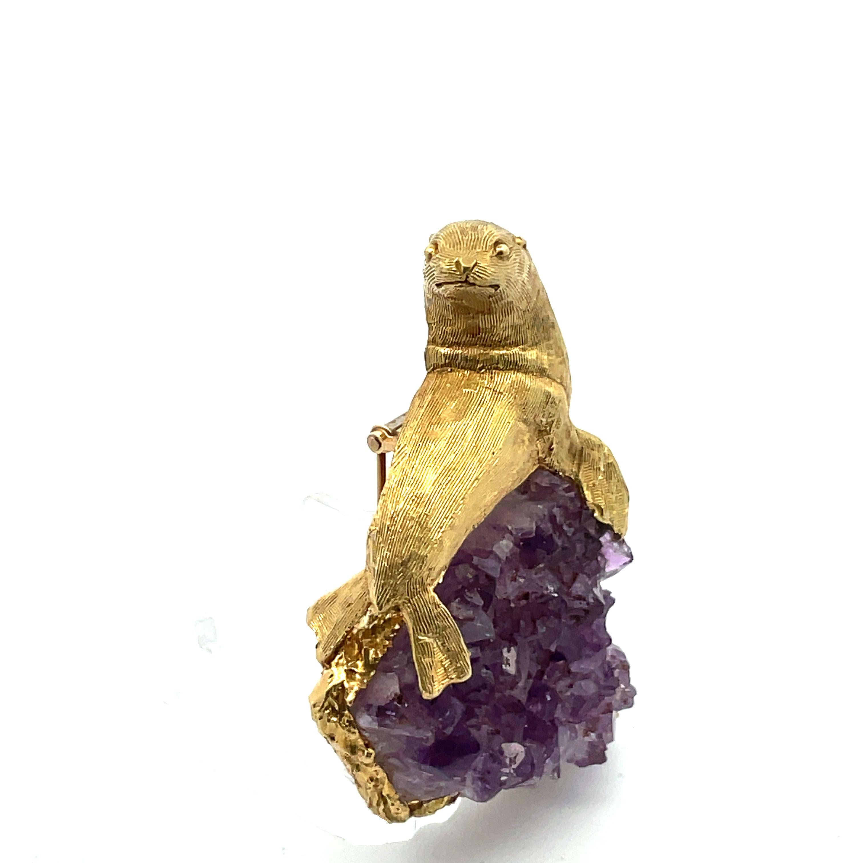 Boris LeBeau: 18 Karat Amethyst-Brosche für Damen oder Herren