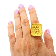 Boris Lebeau, anello con sigillo in oro 22k Aris, Zodiac